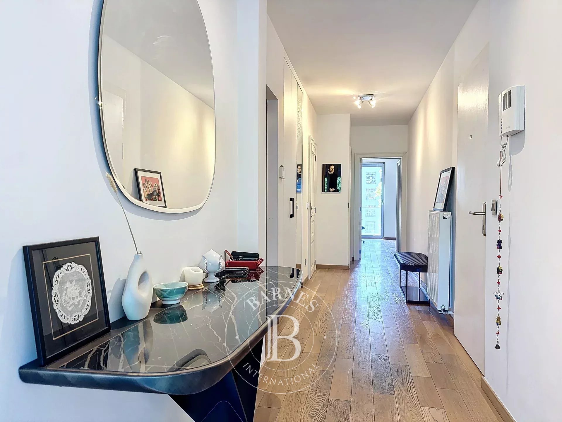 Avenue Louise - Appartement meublé 2ch + terrasse