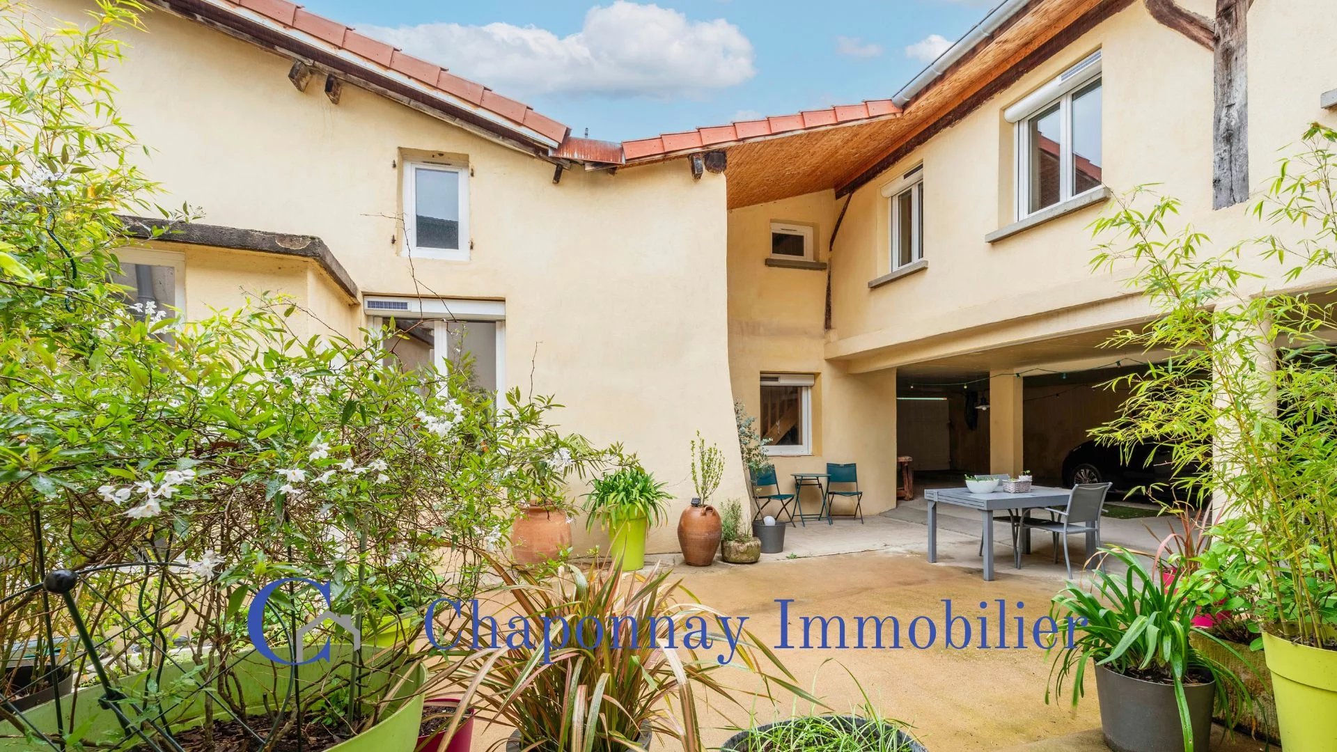 Agence immobilière de 