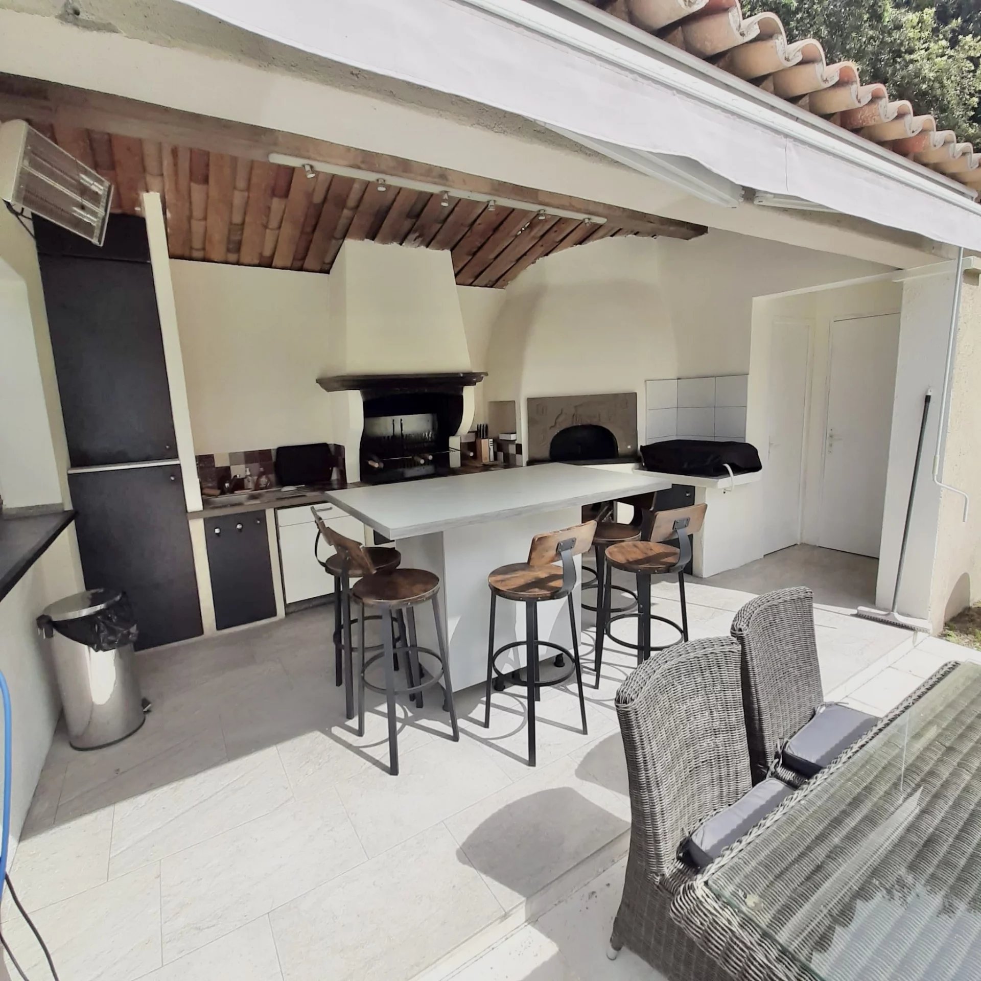 Le Cannet - Villa 8 pièces avec piscine/jardin + dependance — photo 14