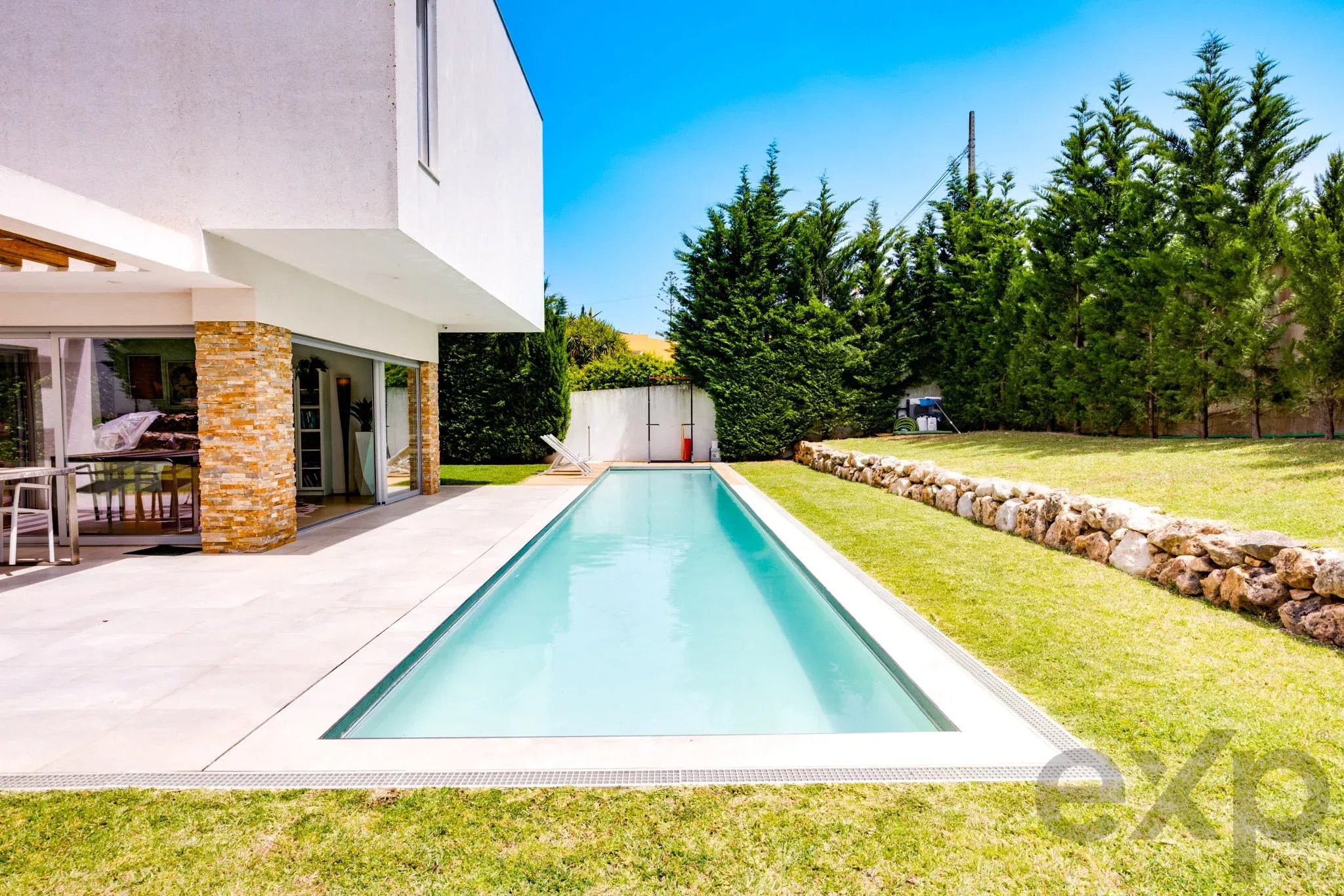 17.5m Heated Lap Pool T4 Villa with Guest Apartment in Lagos 87053563 image 31