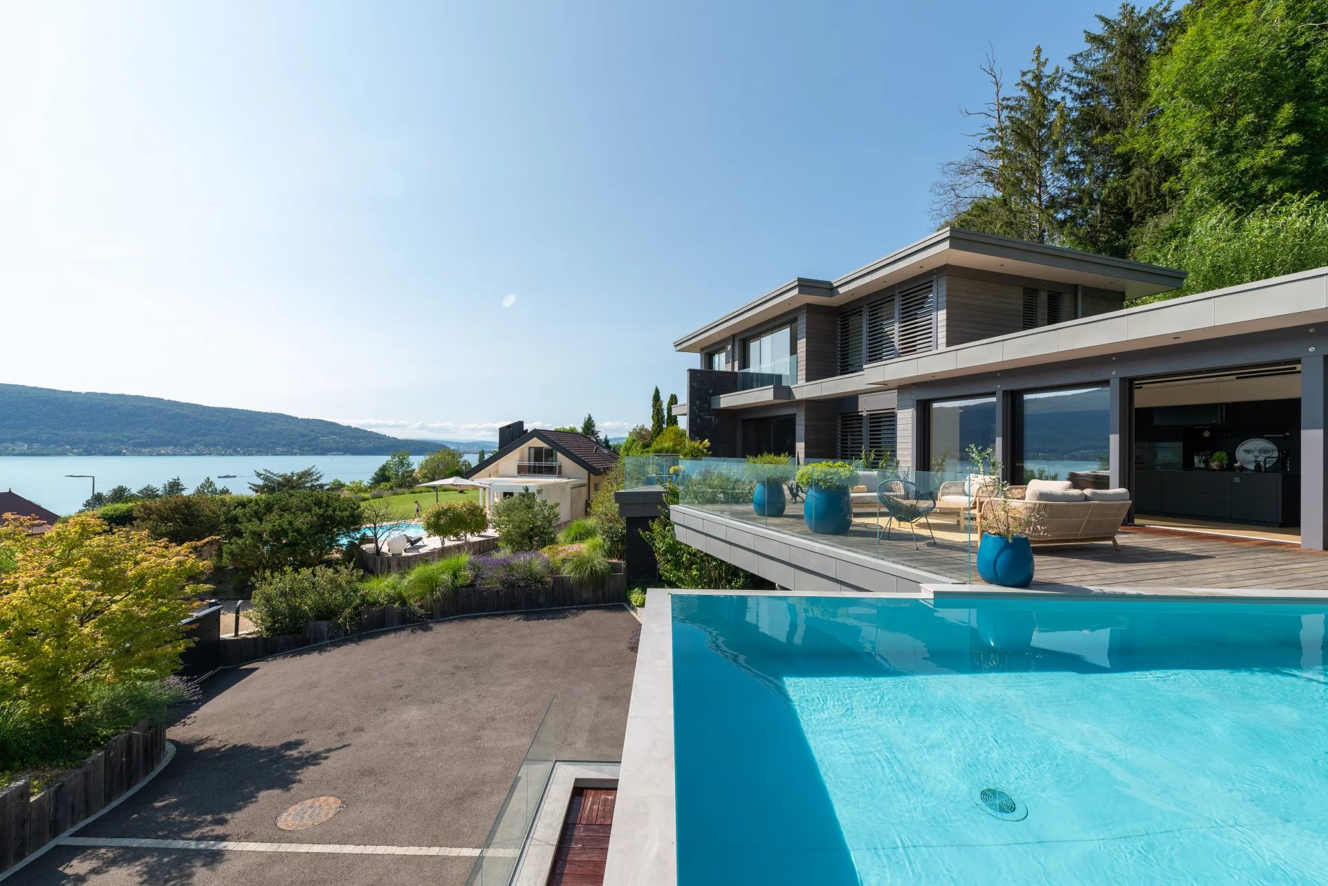 VEyrier du Lac, architect house, superb view of the lake