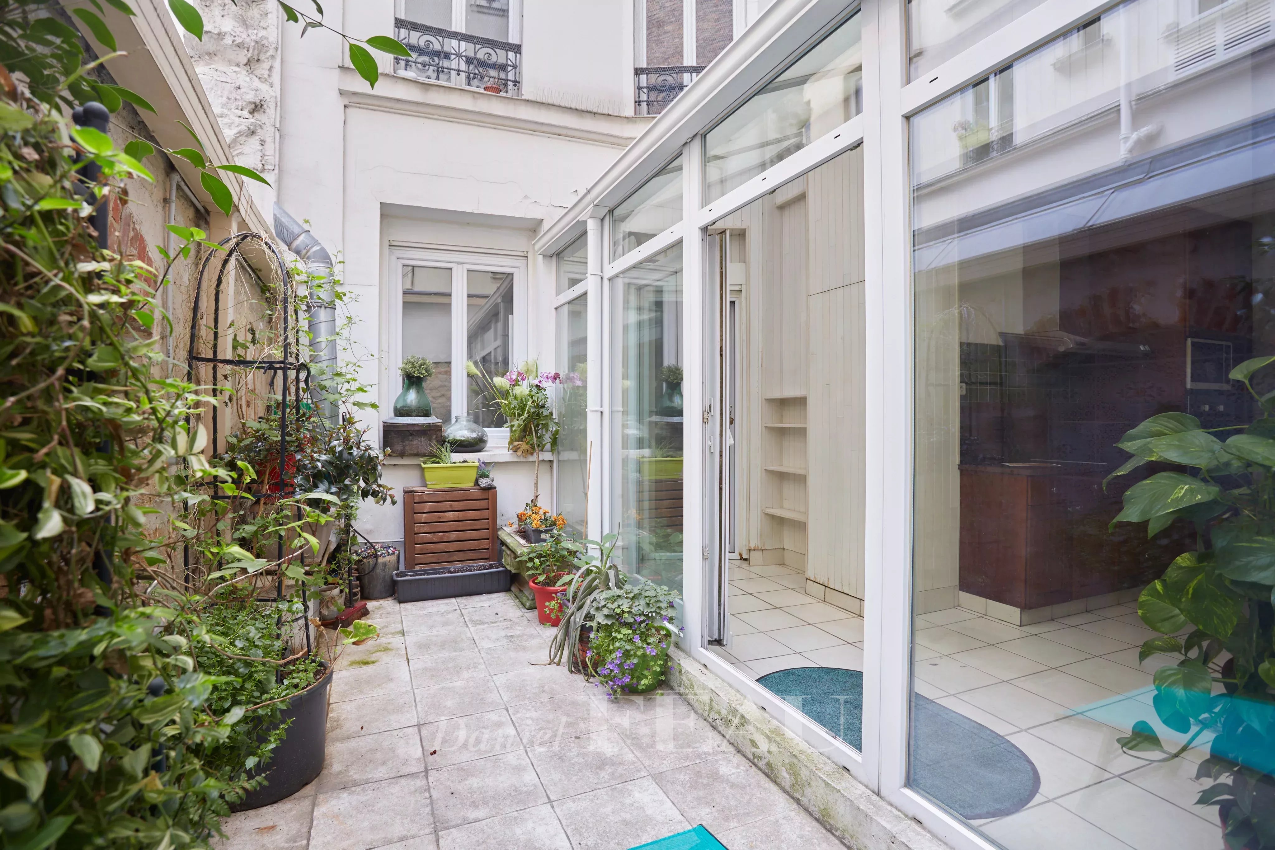 Sale Apartment Paris 17th