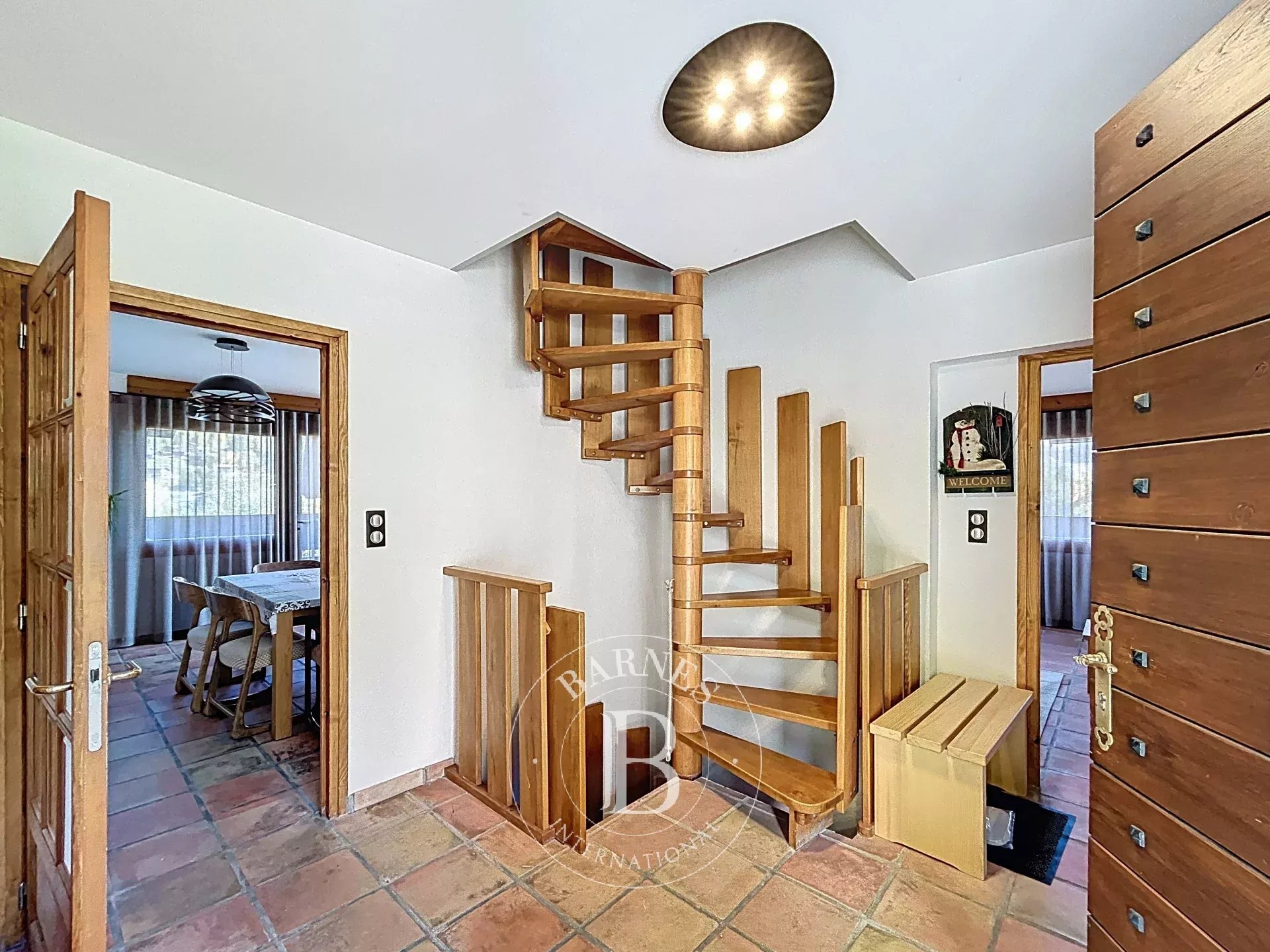 Photo of Les Gets - Unique chalet of 167 sqm with panoramic views in the village center – 4 bedrooms