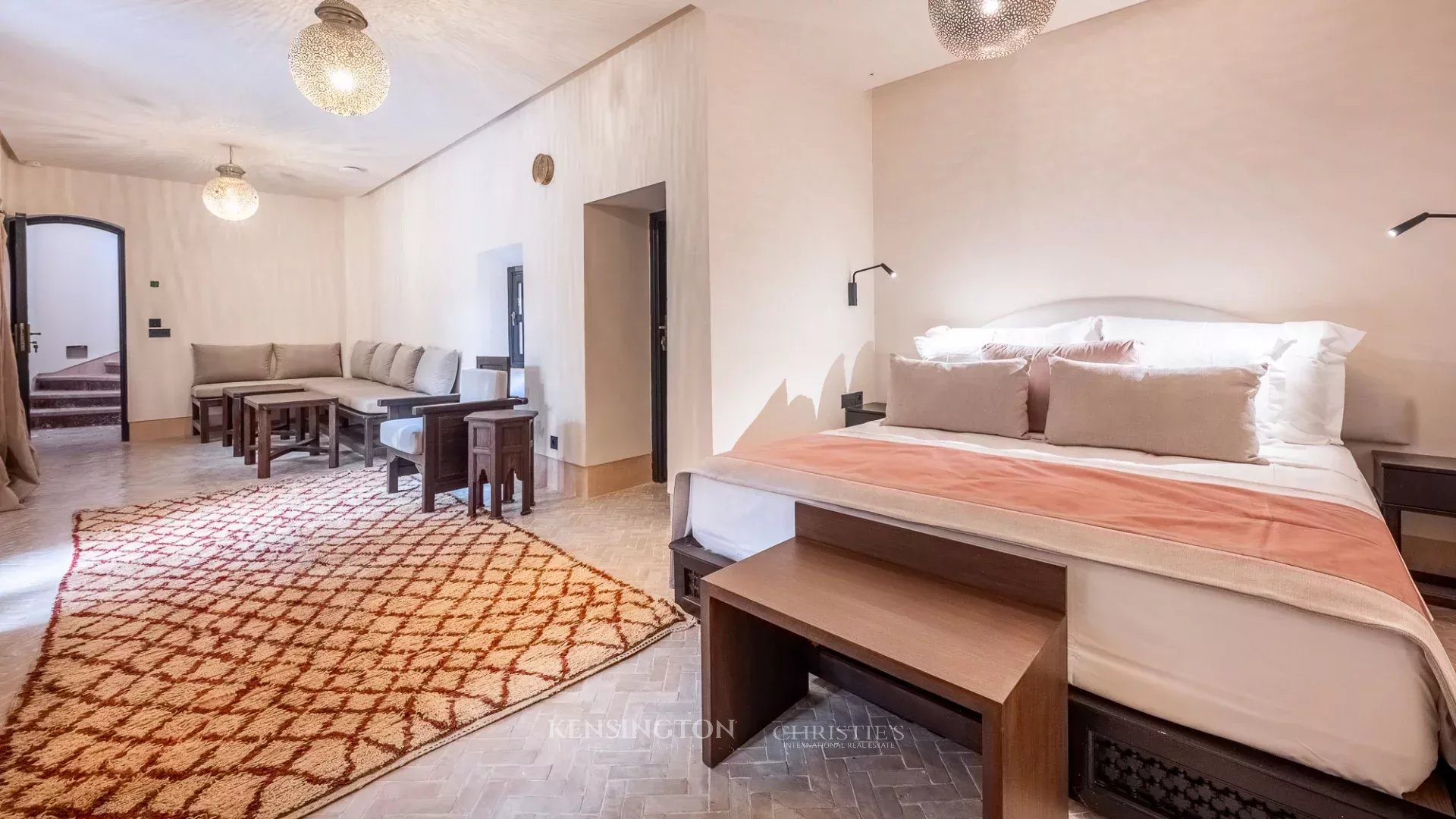 10 Bedroom Villa/Townhouse's Image 10