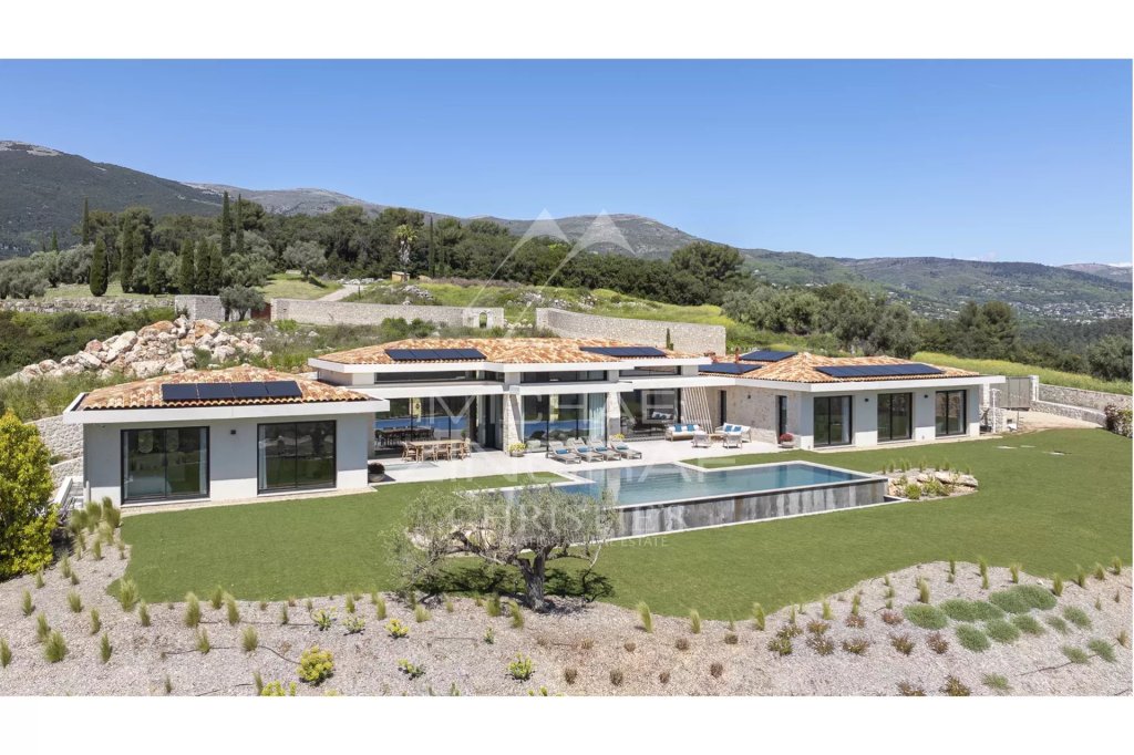 Villa for sale in Roquefort-les-pins — Luxury Villa Roquefort-les-Pins | Modern Legacy Estate with Sea Views