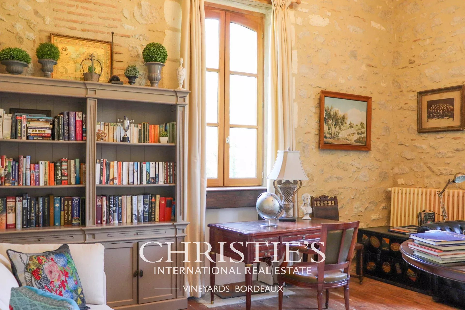5 Bedroom Chateau's Image 3