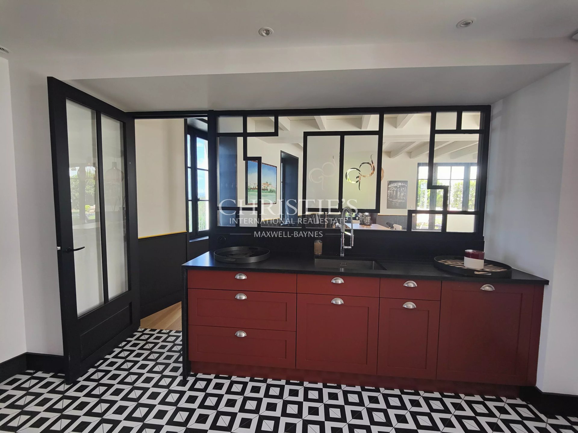 5 Bedroom Villa/Townhouse's Image 7