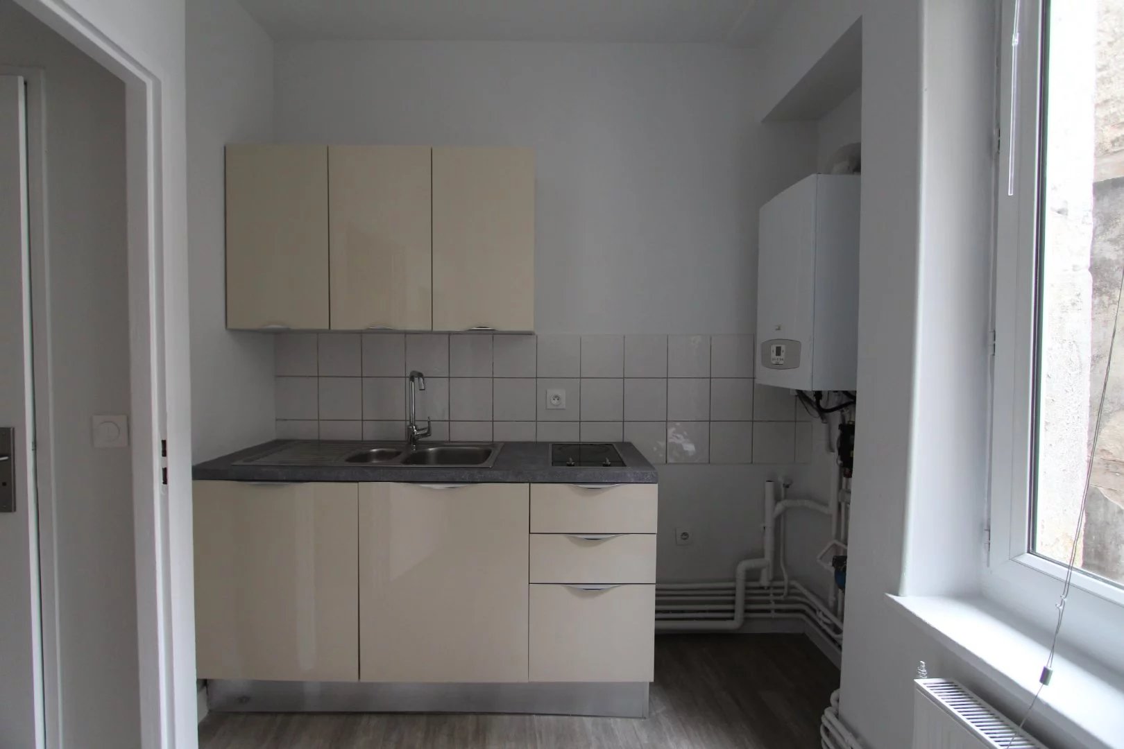 VOIRON CENTRE T2 A LOUER