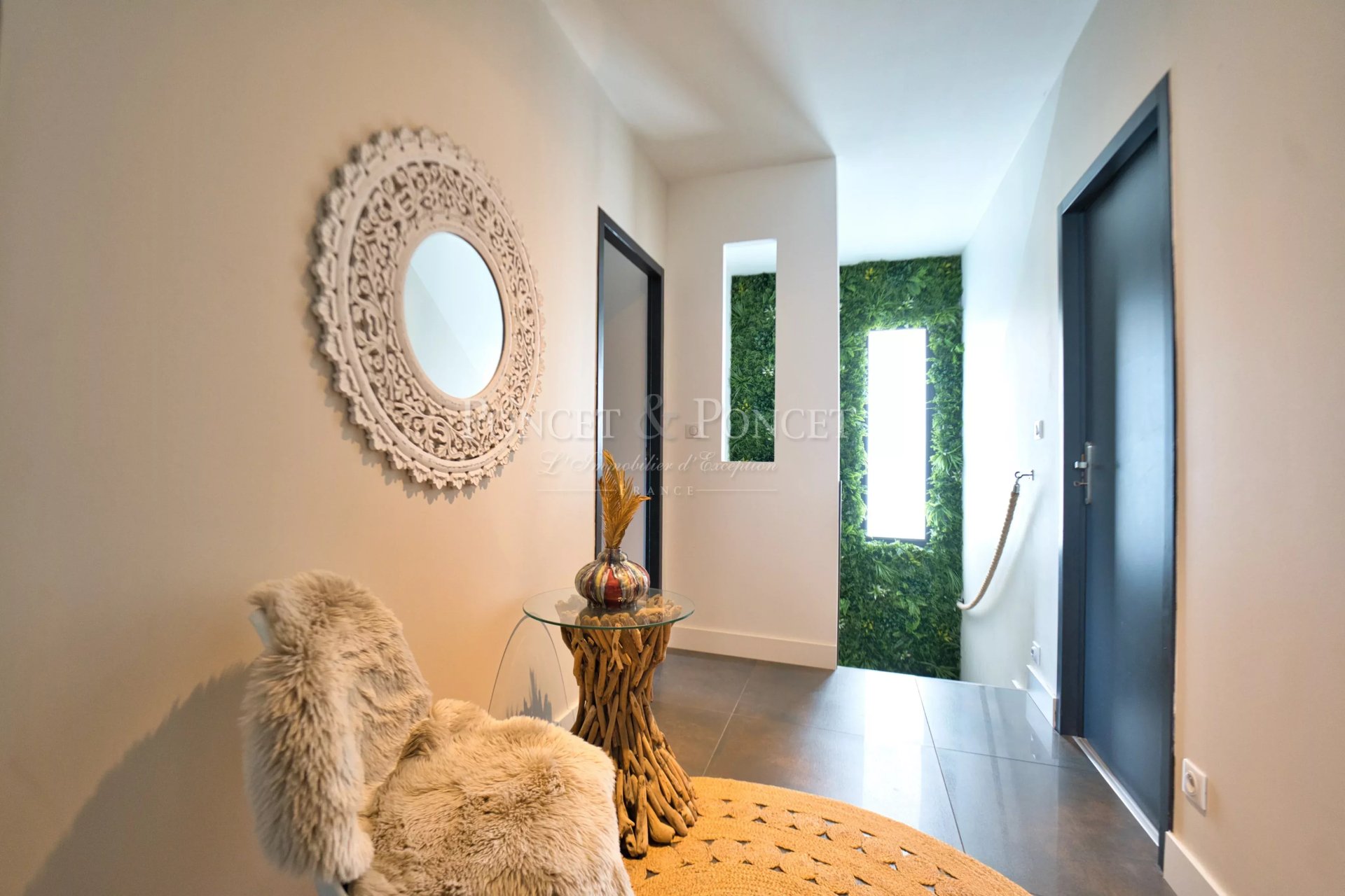 6 Bedroom Villa/Townhouse's Image 14