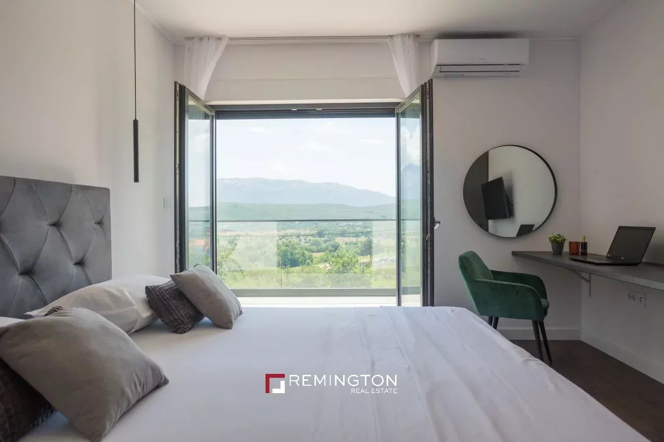 3 Bedroom Villa/Townhouse's Image 5