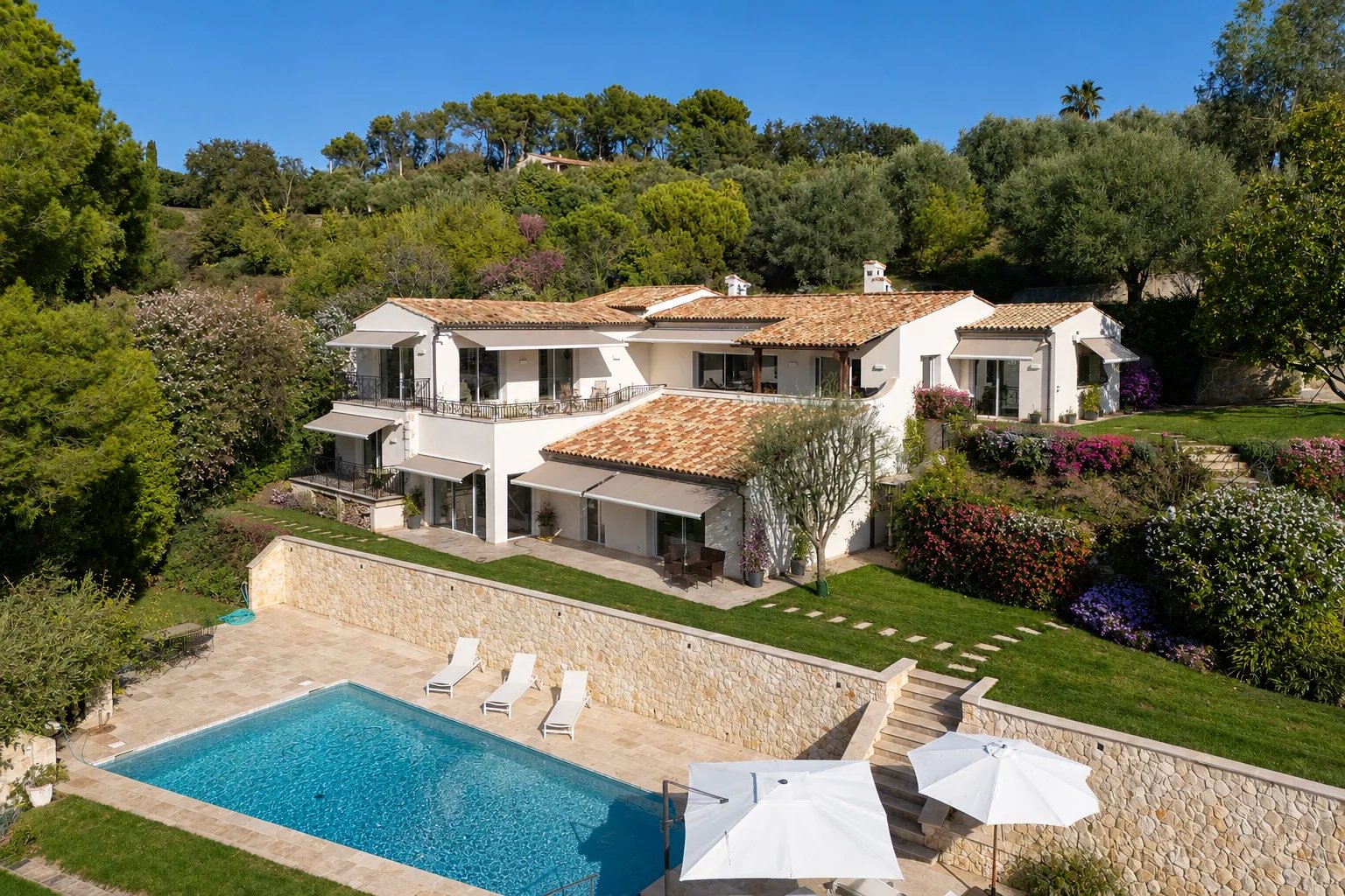 Propriété rénovée et vue panoramique sur Saint-Paul de Vence
