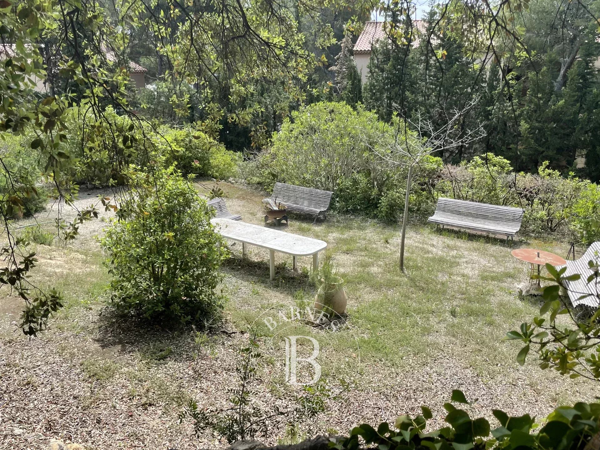 Charming 1935 Villa for Sale in Carry le Rouet, Ideally Located 400m from the Beach and Shops
