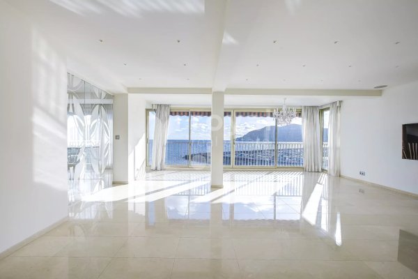 Luxury Apartment with Panoramic Sea View Mandelieu — photo 2
