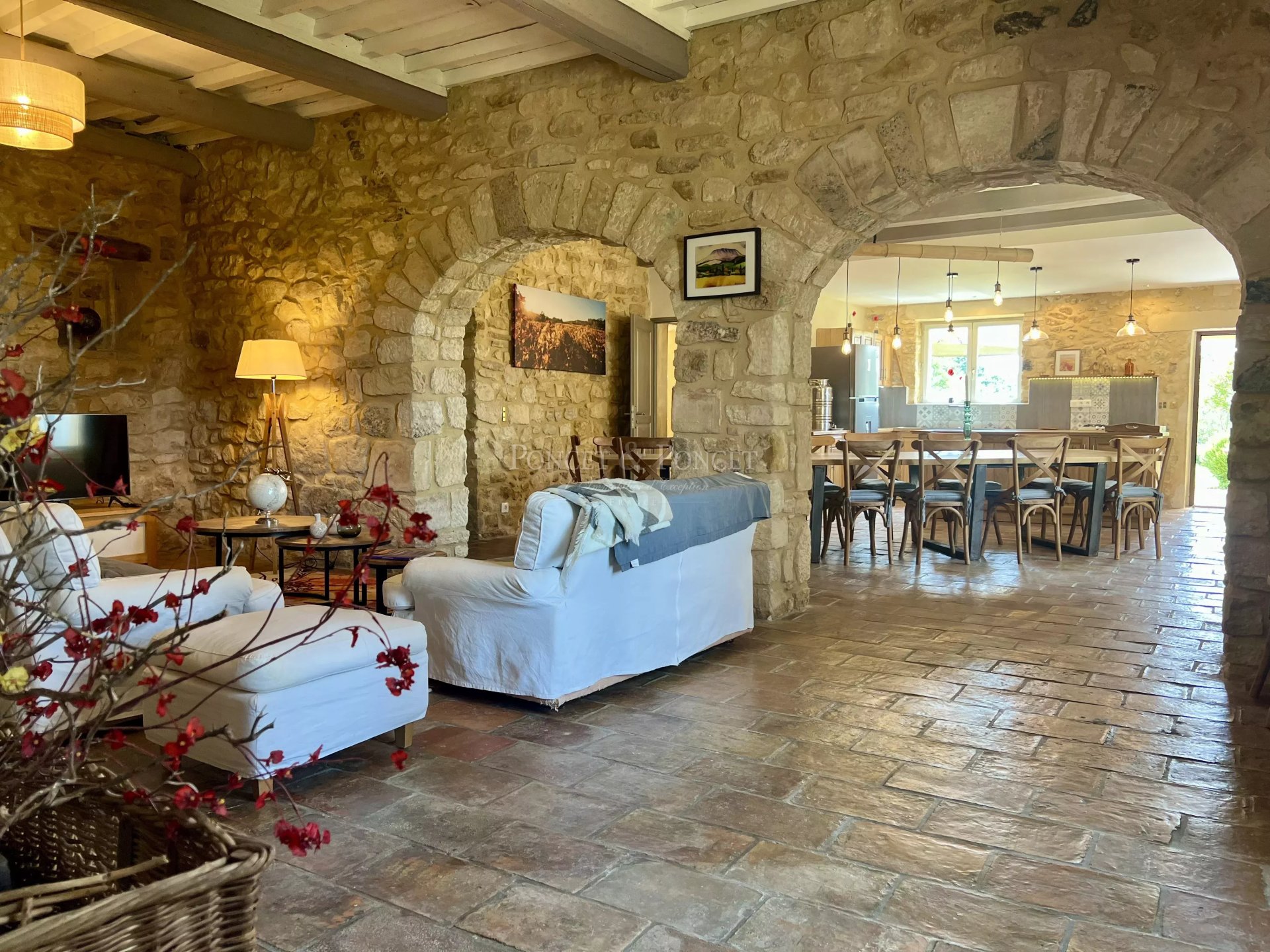 10 Bedroom Villa/Townhouse's Image 8