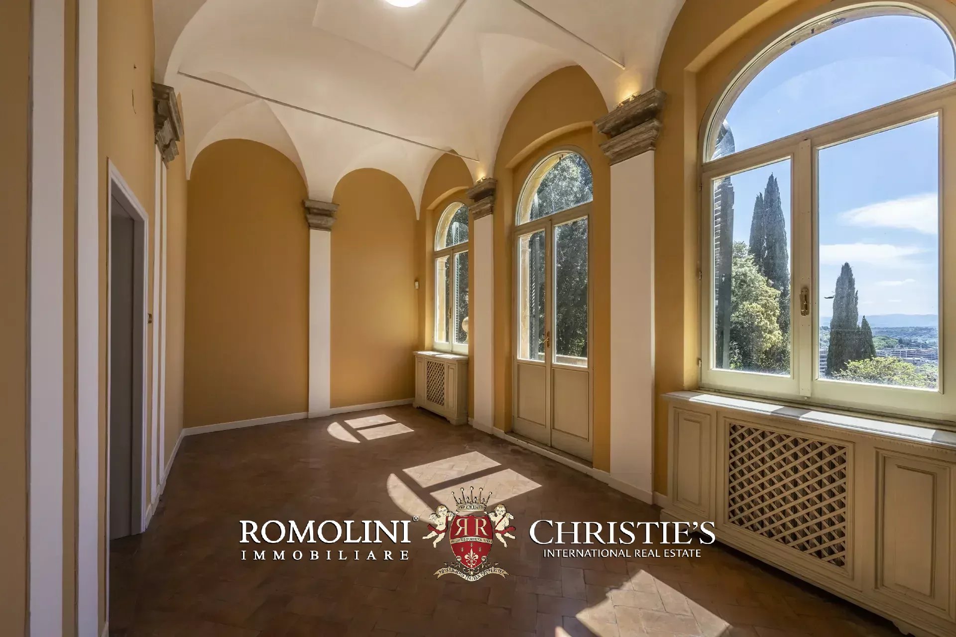 8 Bedroom Villa/Townhouse's Image 42