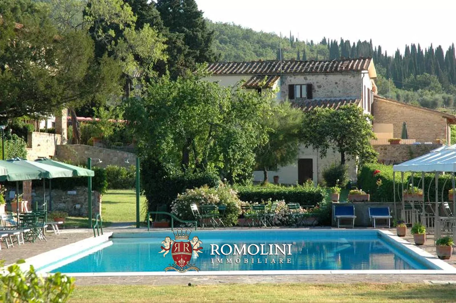 53 Bedroom Vineyard's Image 16