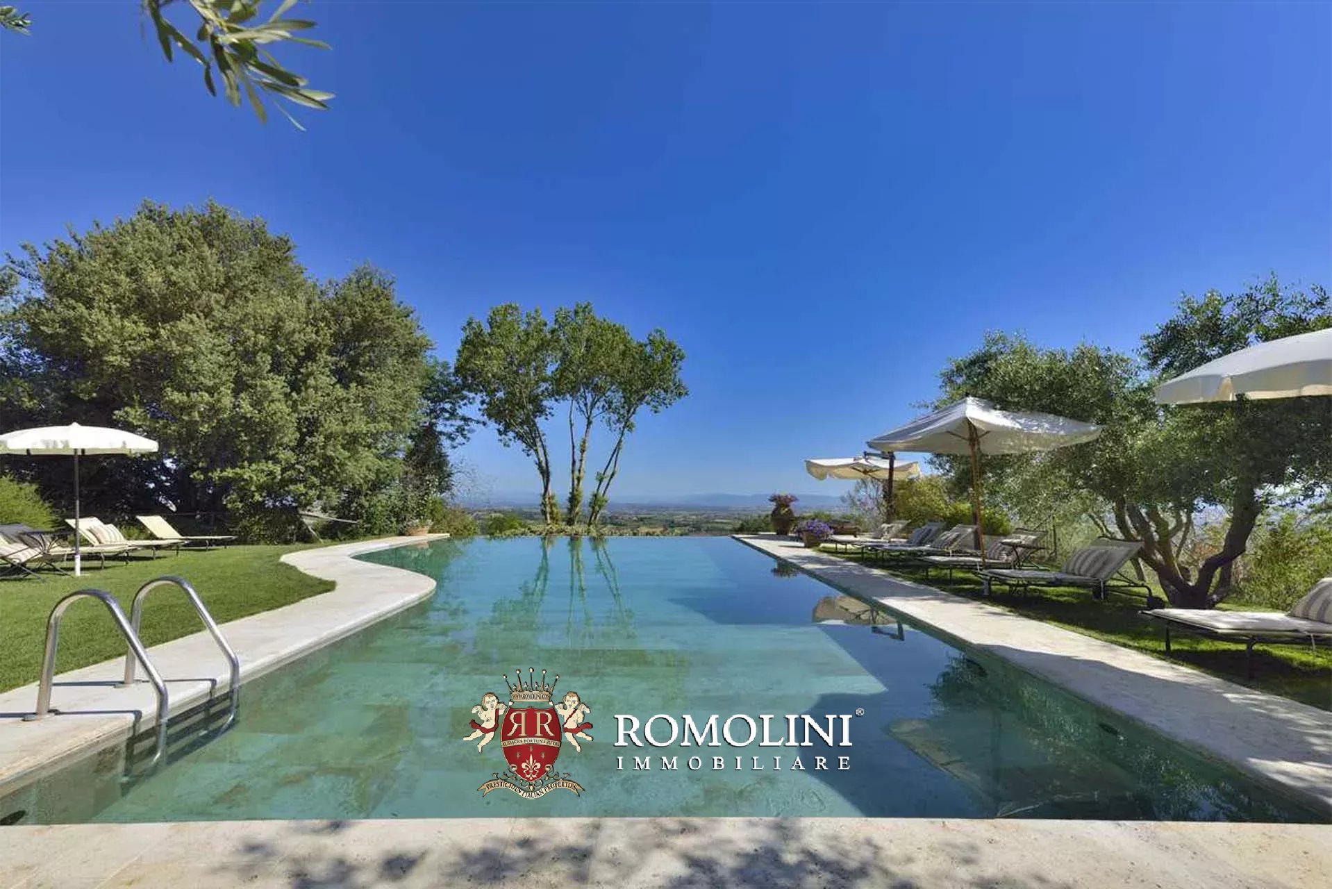 15 Bedroom Villa/Townhouse's Image 14