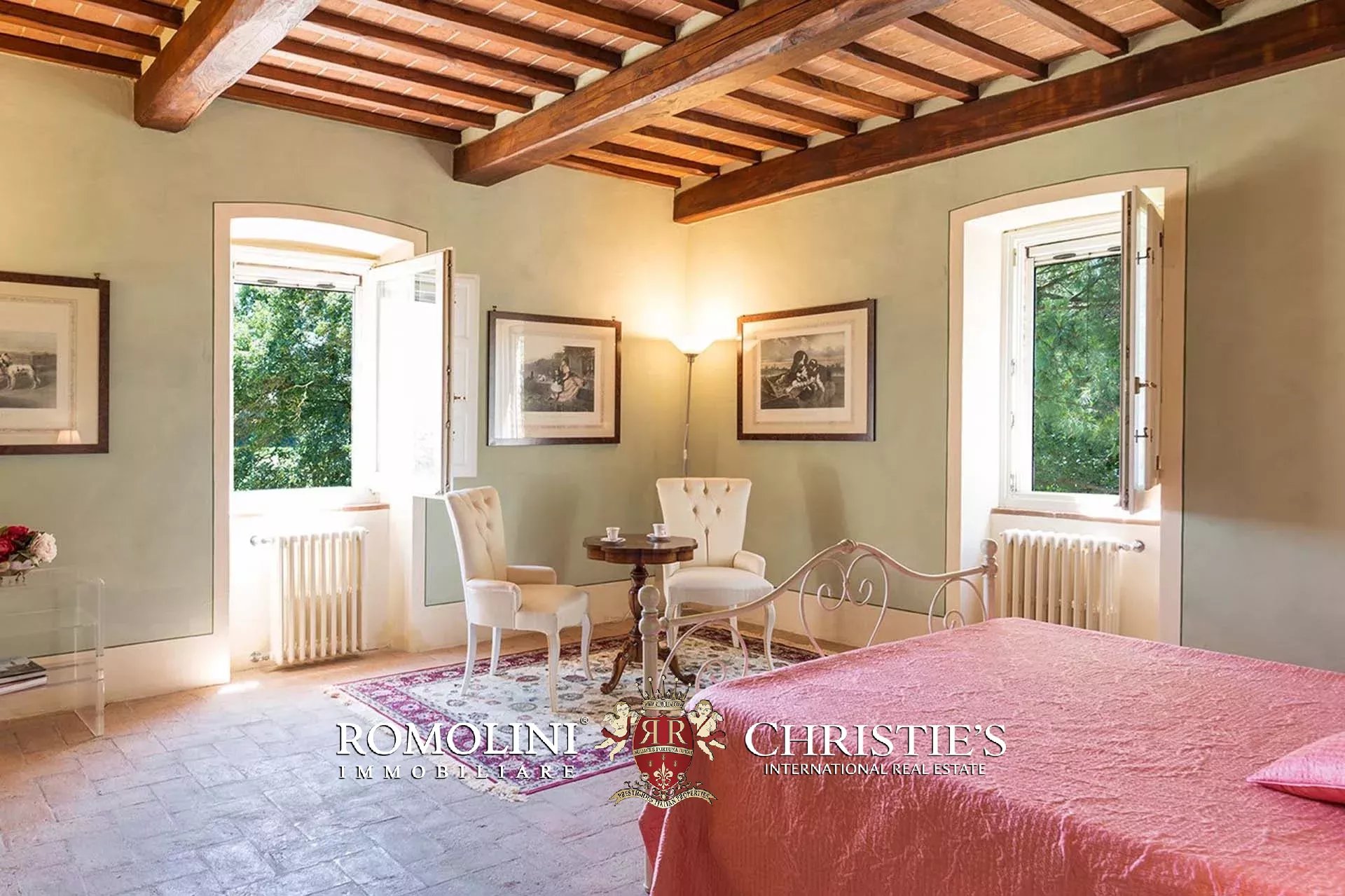 6 Bedroom Villa/Townhouse's Image 44