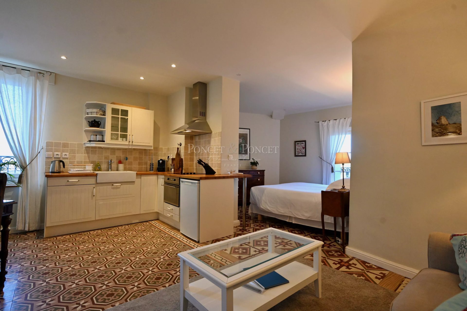 10 Bedroom Villa/Townhouse's Image 20