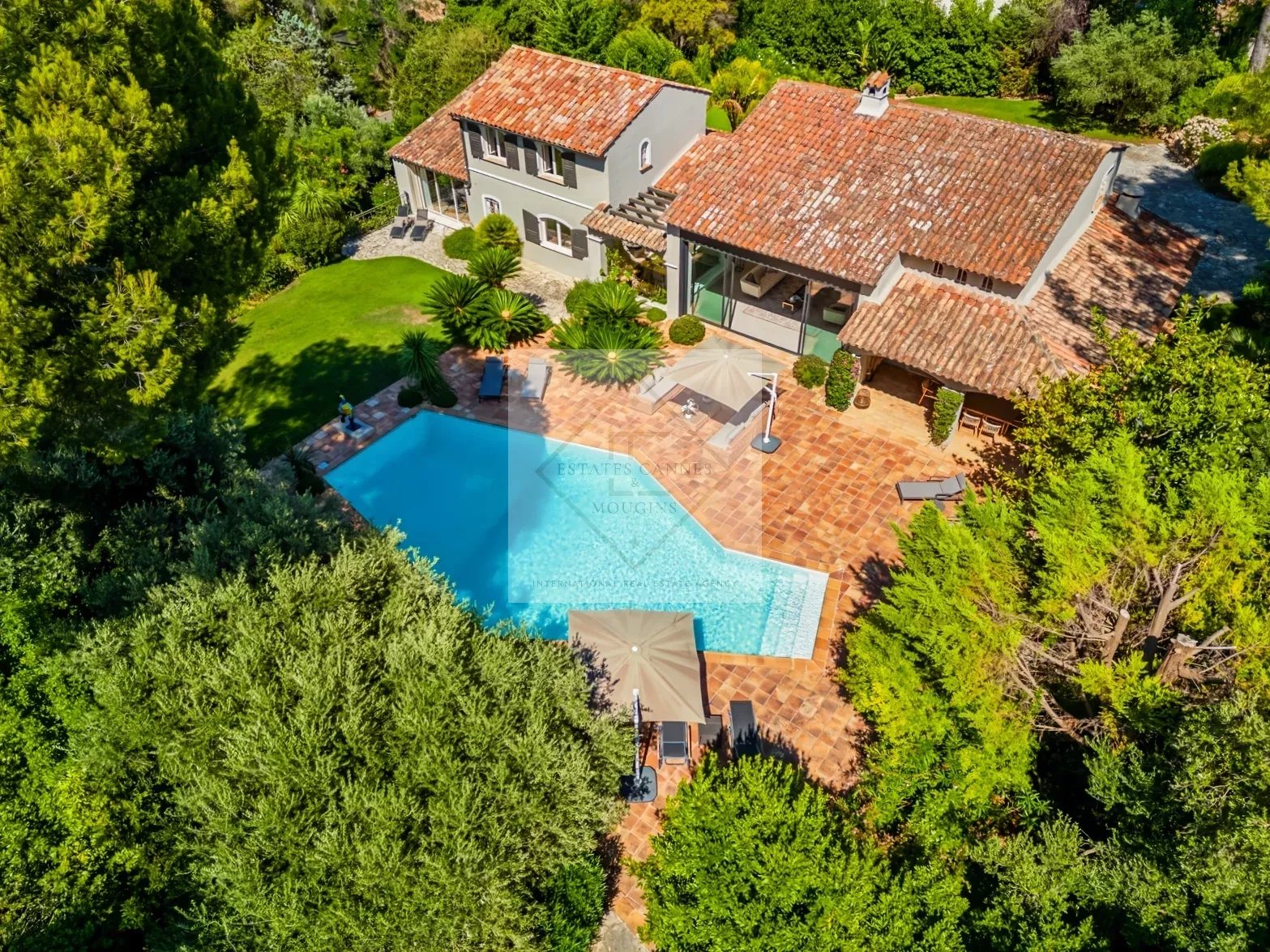 Superbe villa neuve de style provençal – Vue panoramique & intimité absolue — photo 14