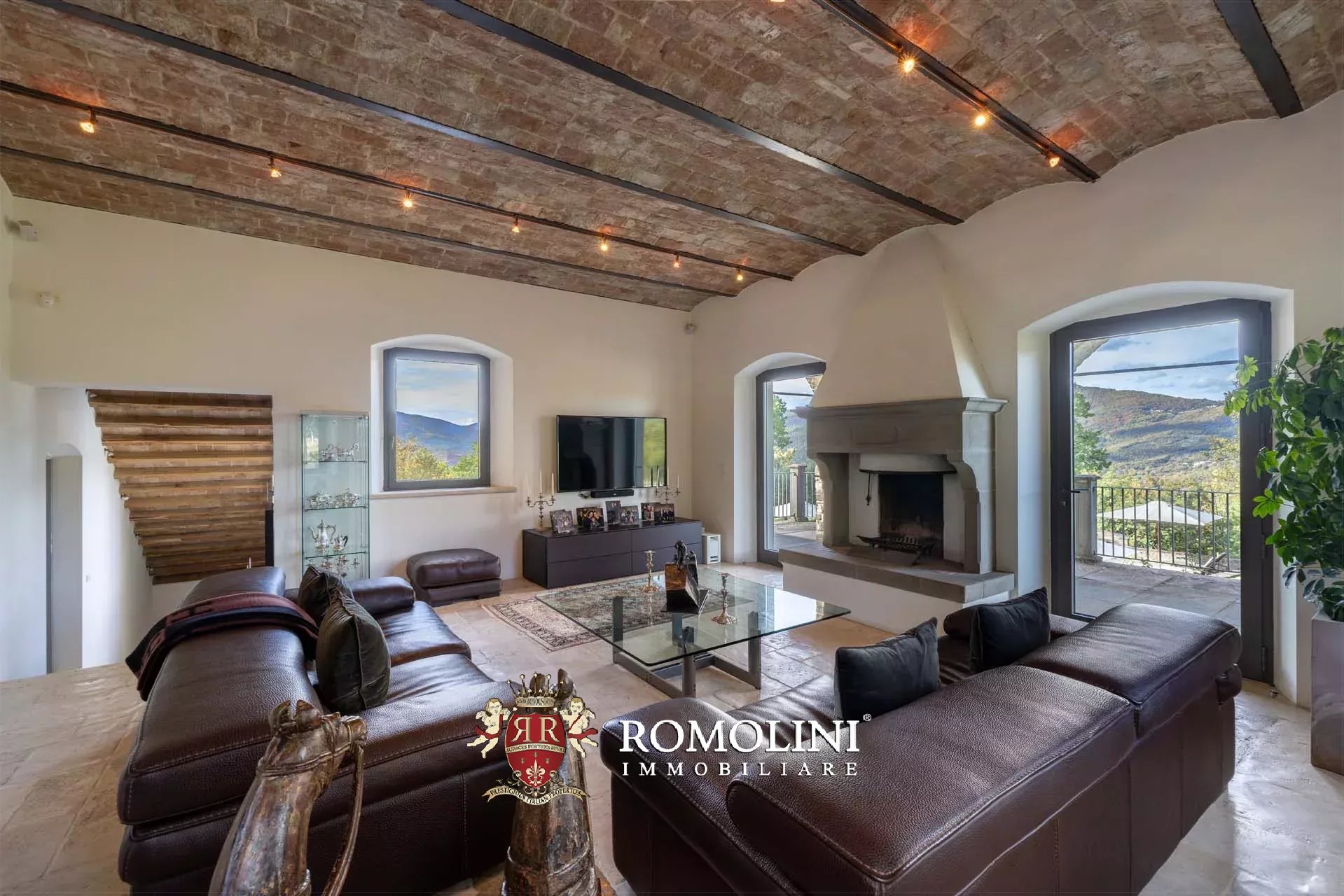 7 Bedroom Villa/Townhouse's Image 27
