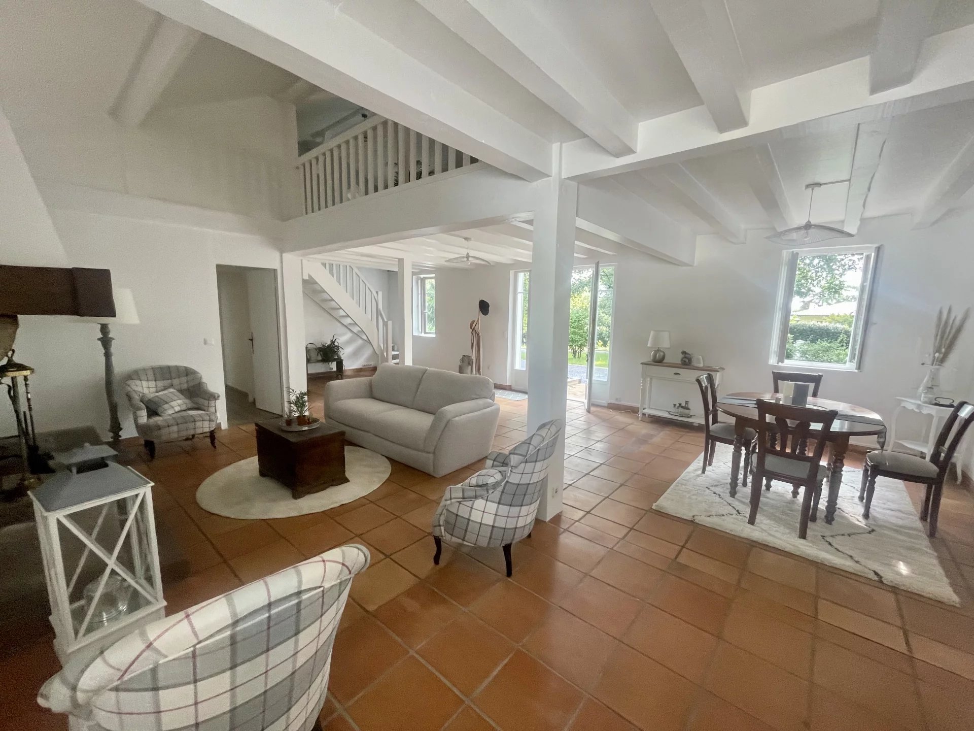 Agence immobilière de 