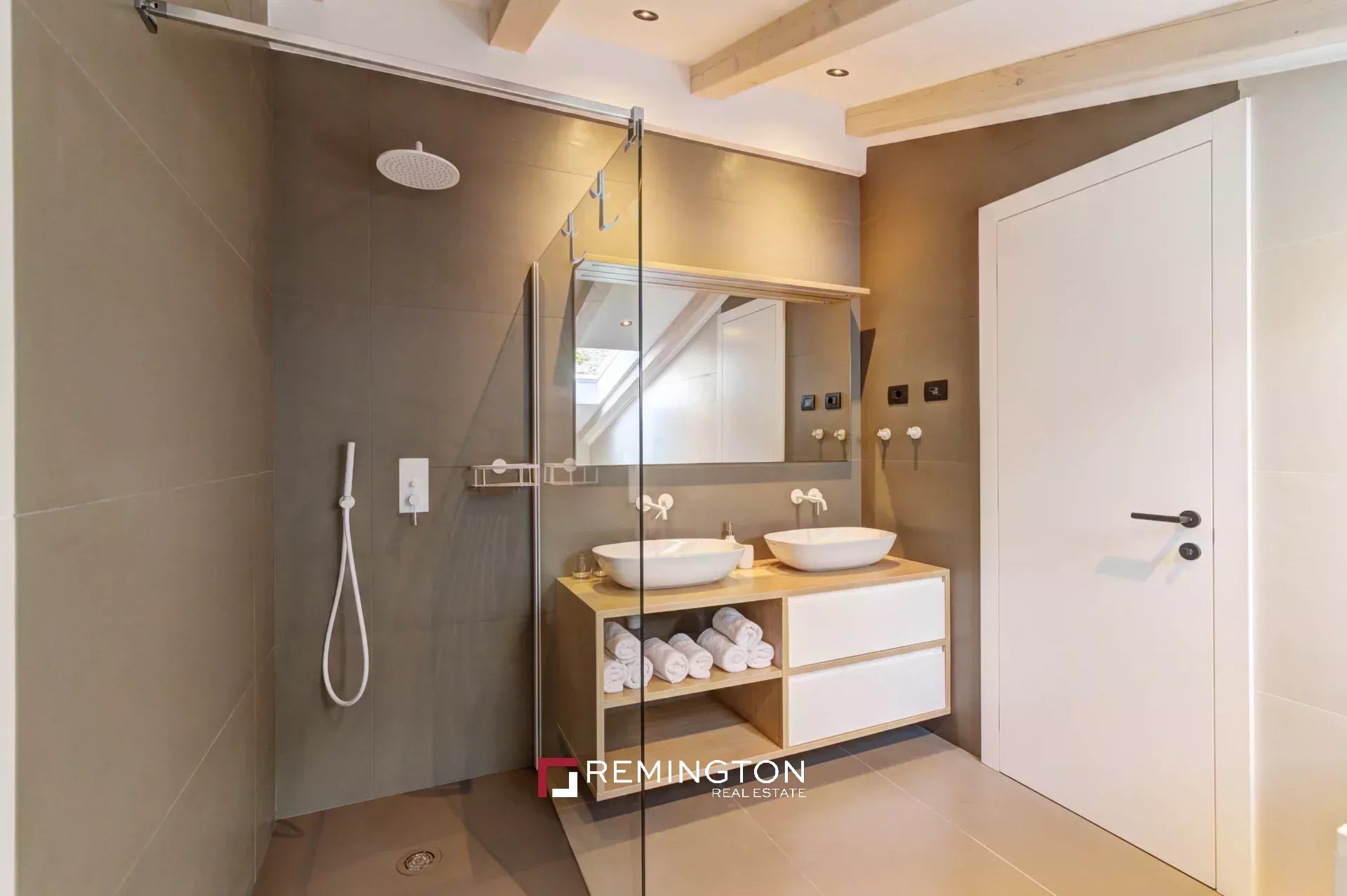 2 Bedroom Apartment/Flat's Image 5