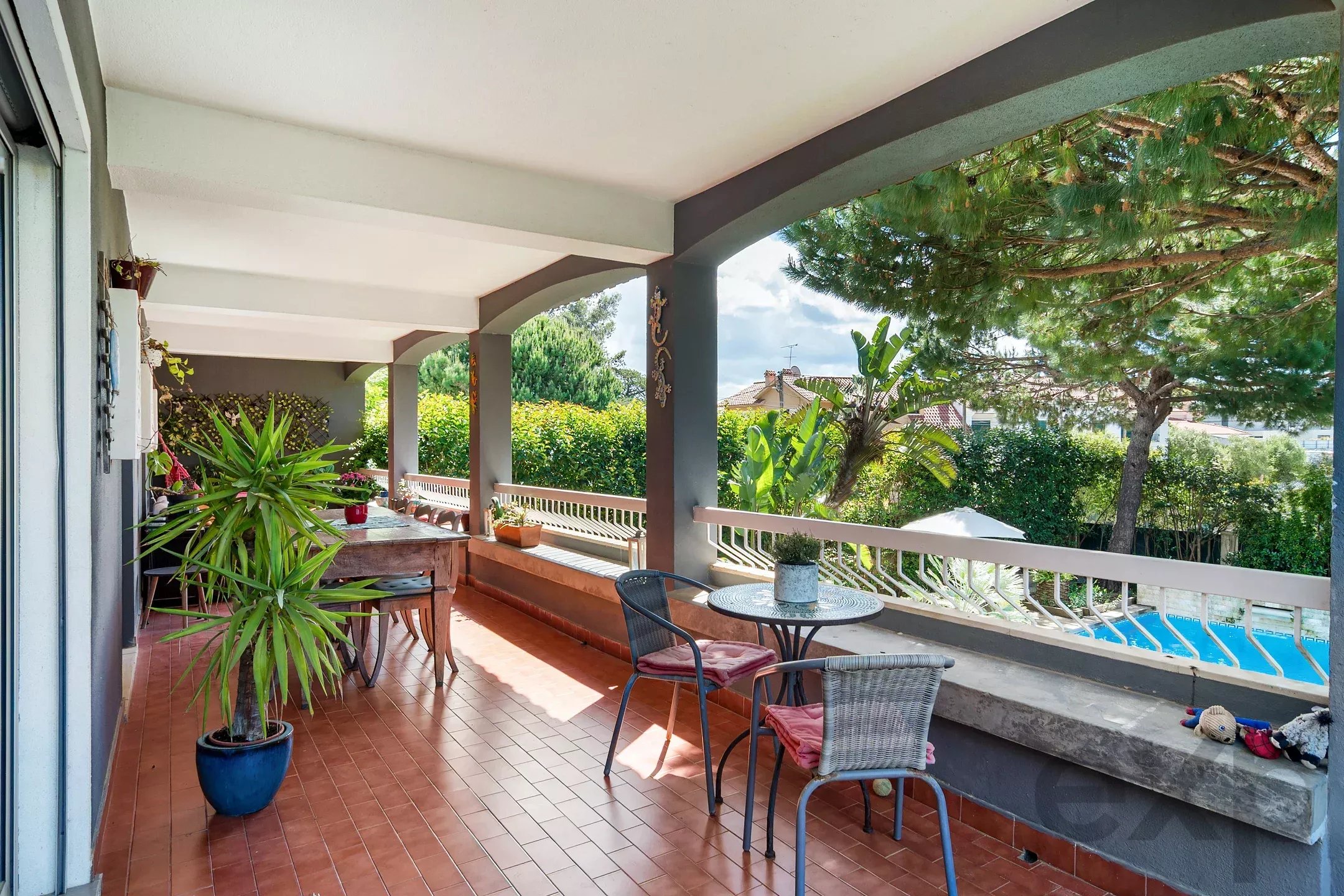 Cascais, Quinta da Bicuda - T4+2 House, Elegant with Pool, Garden, and Spacious Terraces 2750-704 image 10
