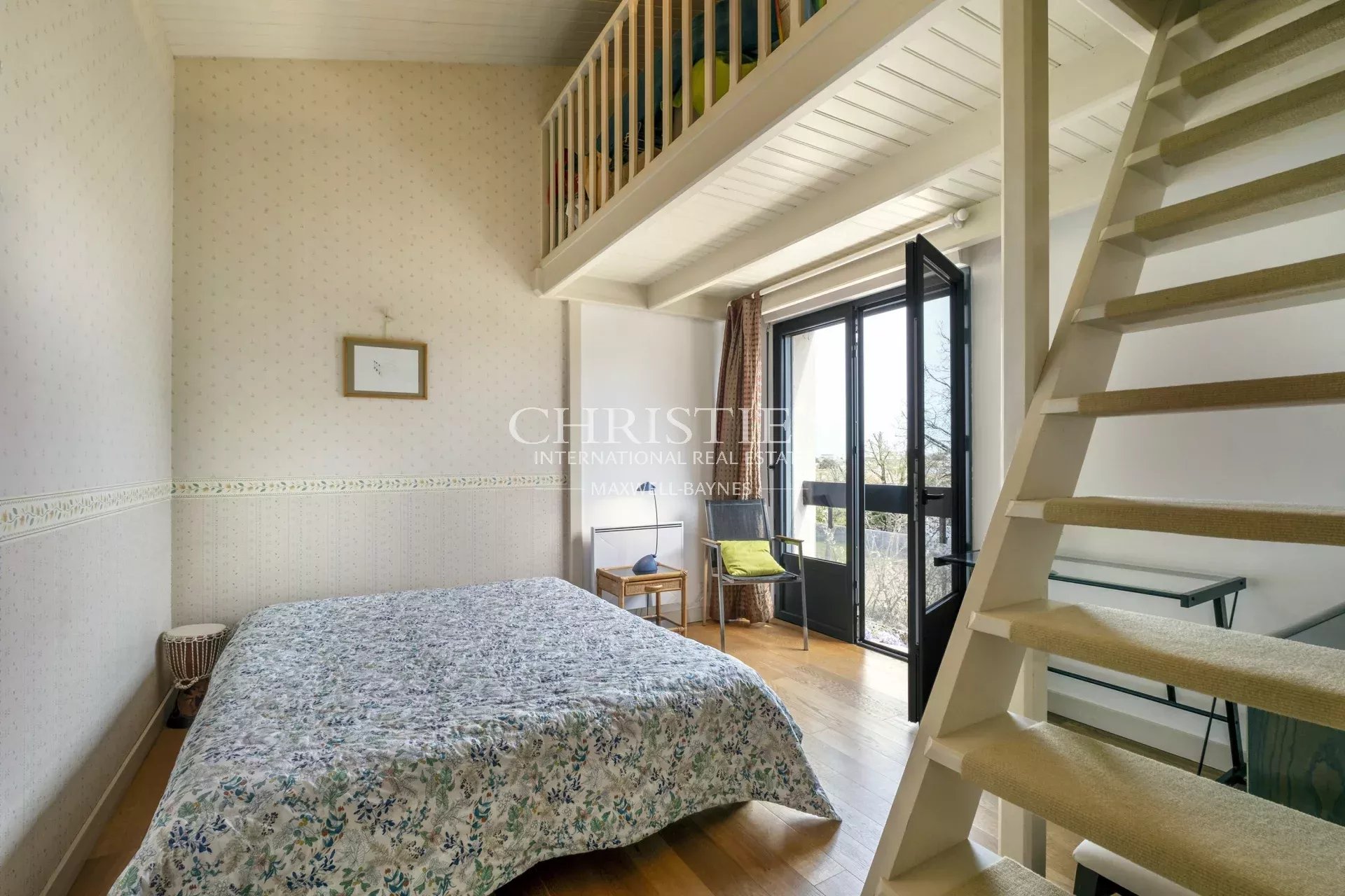 5 Bedroom Villa/Townhouse's Image 9