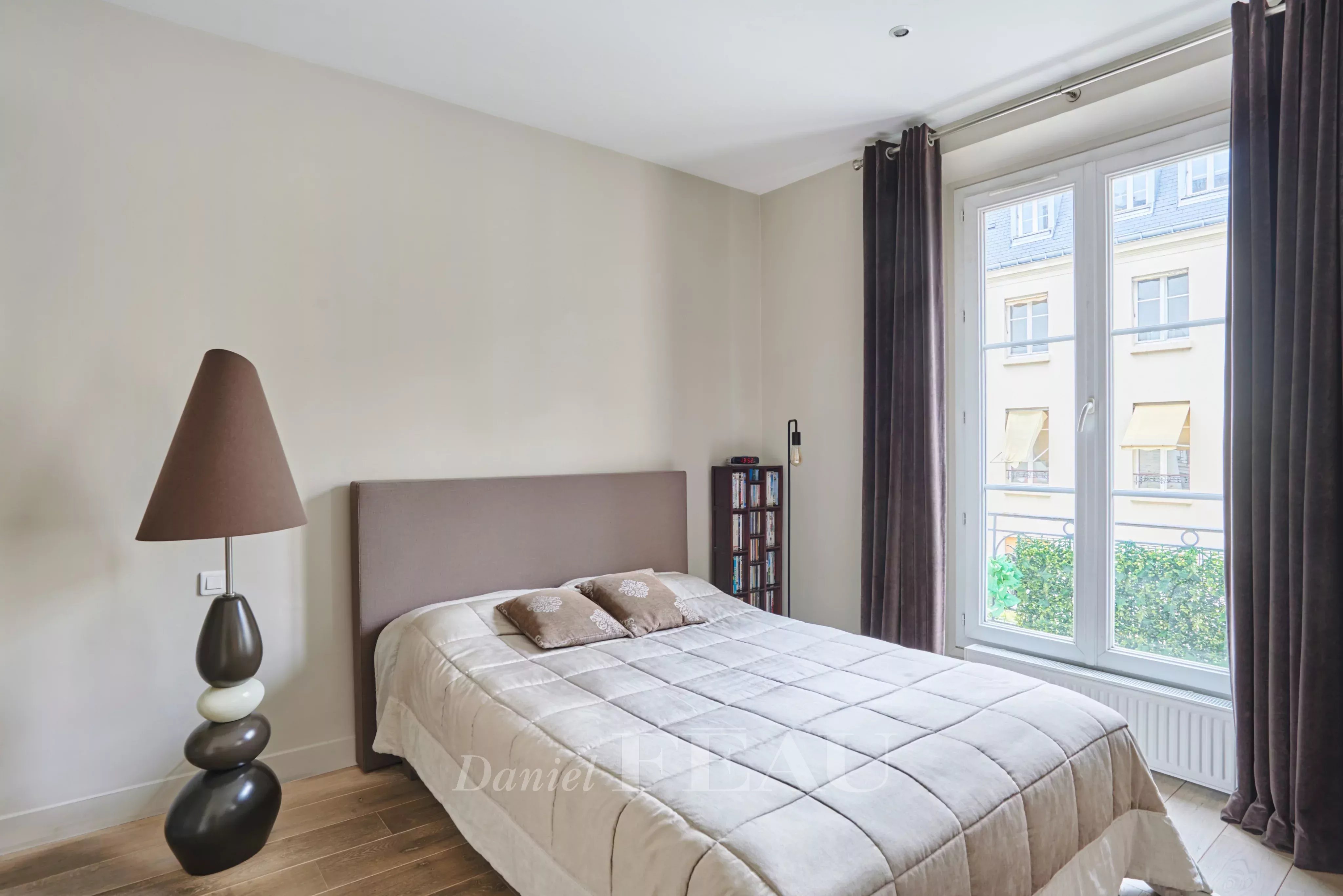 Sale Apartment Paris 17th