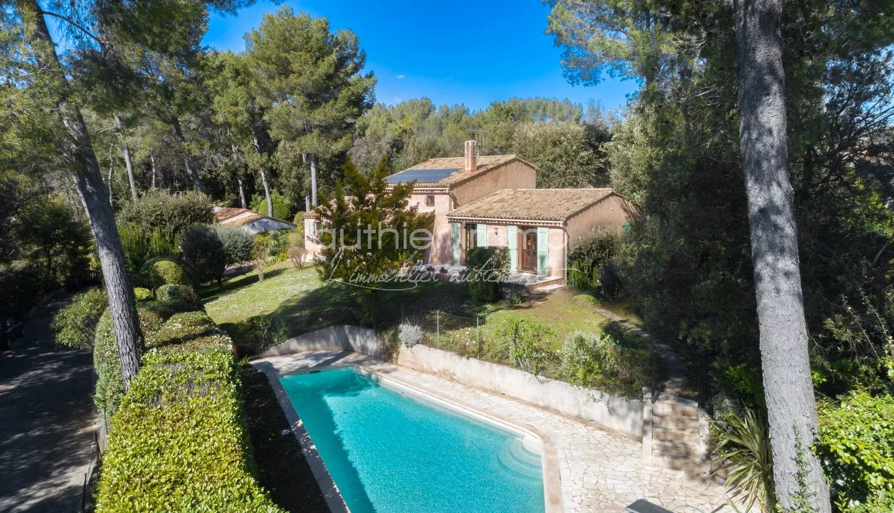 Agence immobilière de 