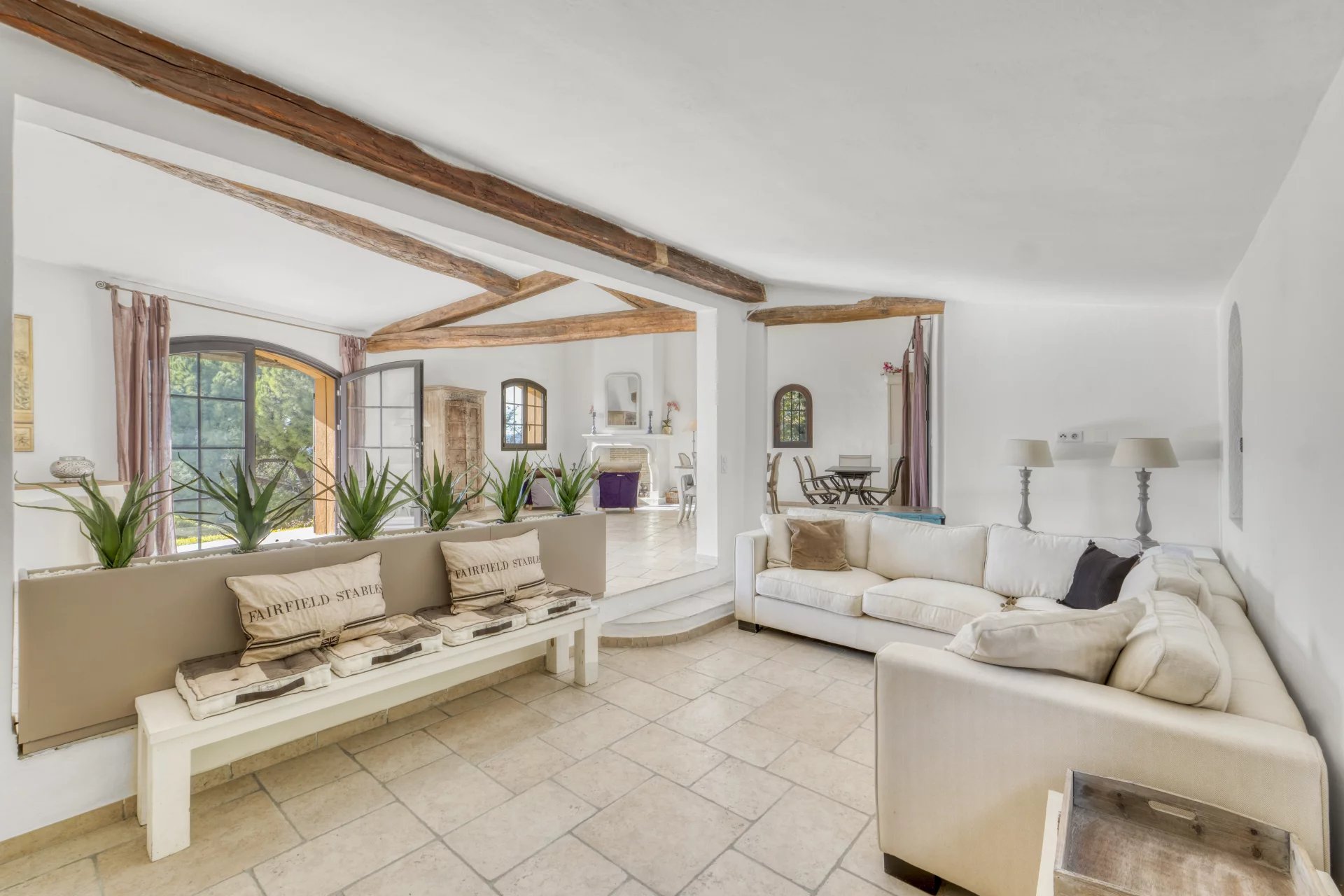 Plascassier – Provençal villa with sea views