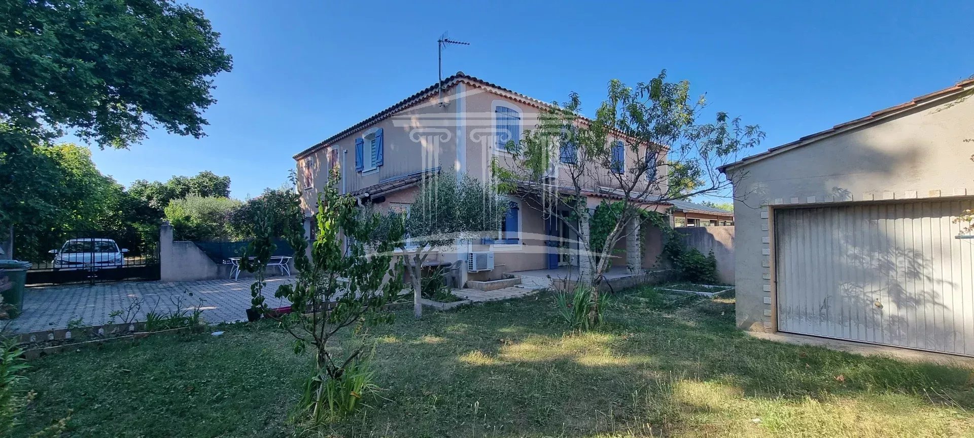 Agence immobilière de 