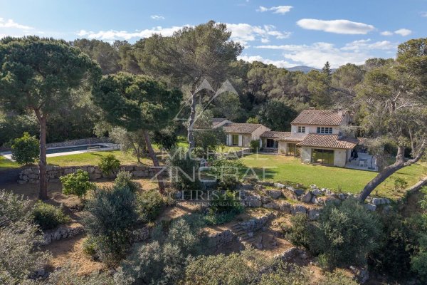 Charming Provençal property within walking distance of the village of La Colle-sur-Loup — photo 2