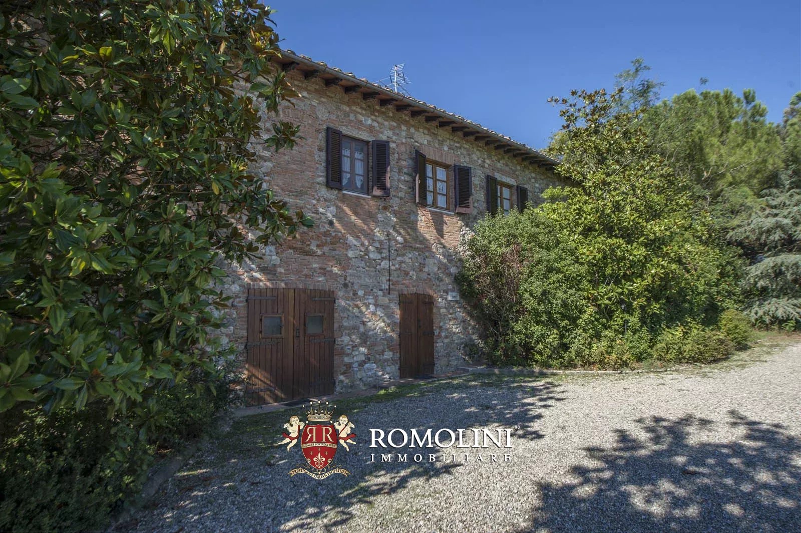 10 Bedroom Vineyard's Image 28