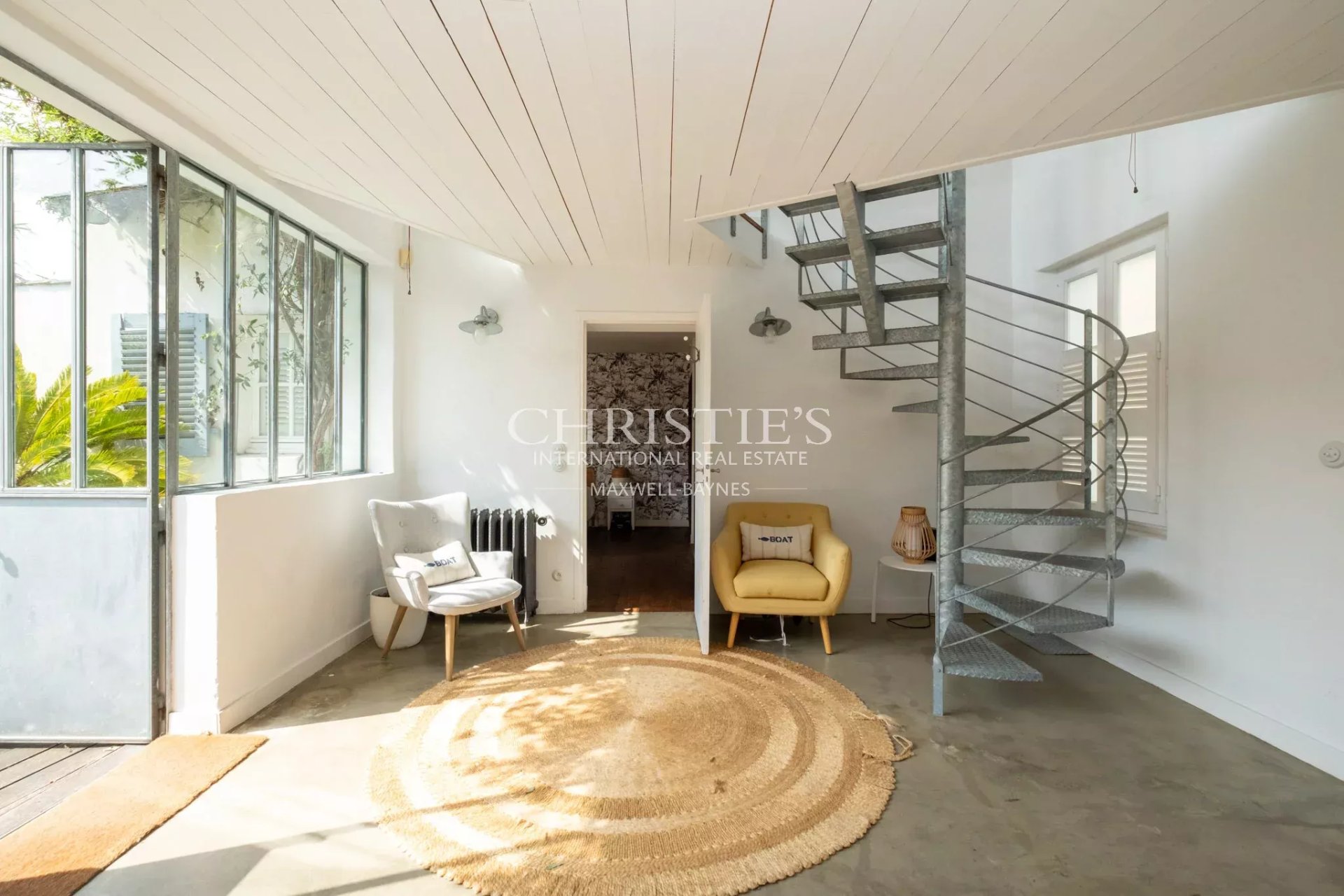 5 Bedroom Villa/Townhouse's Image 9