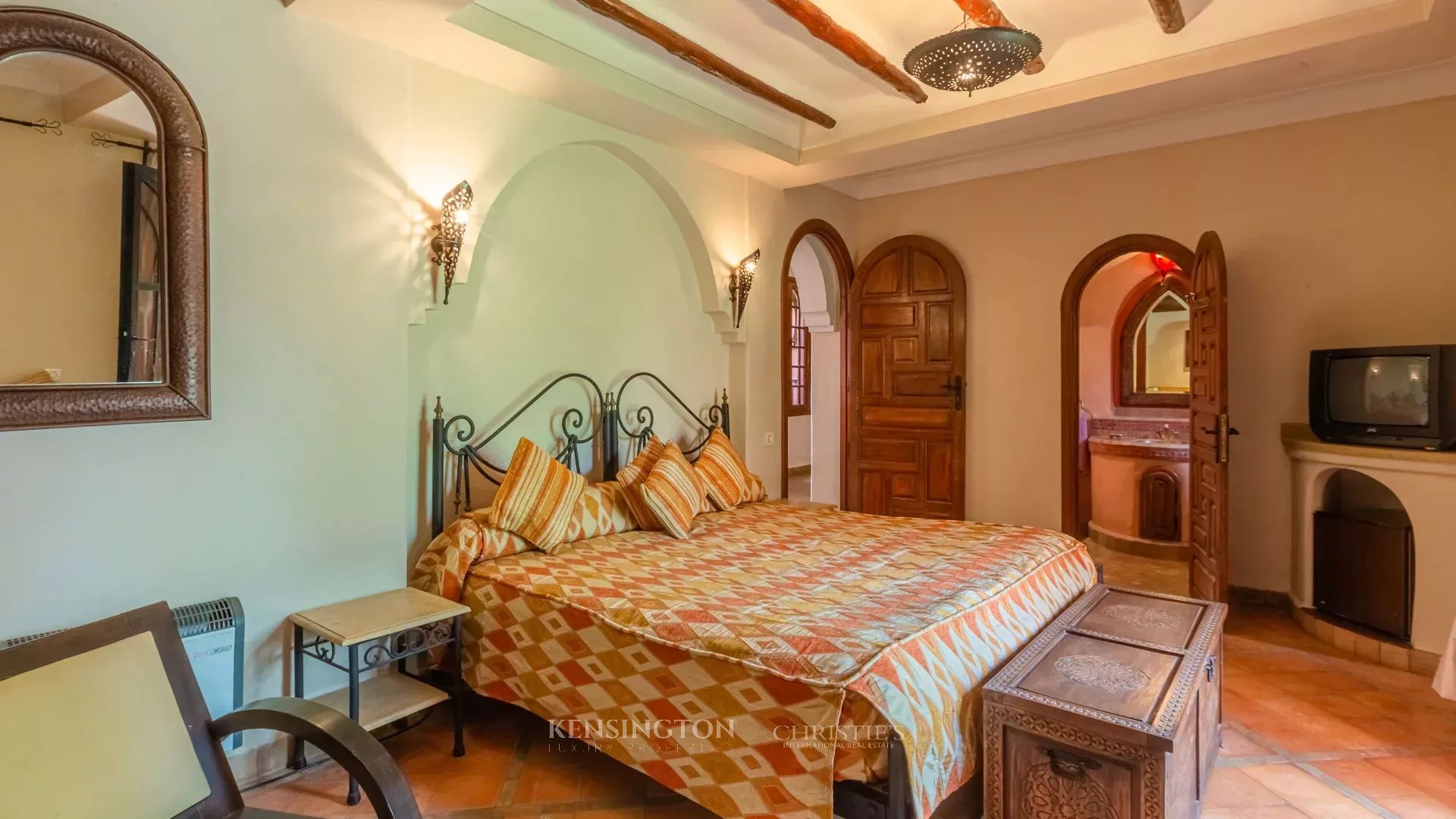 10 Bedroom Villa/Townhouse's Image 27