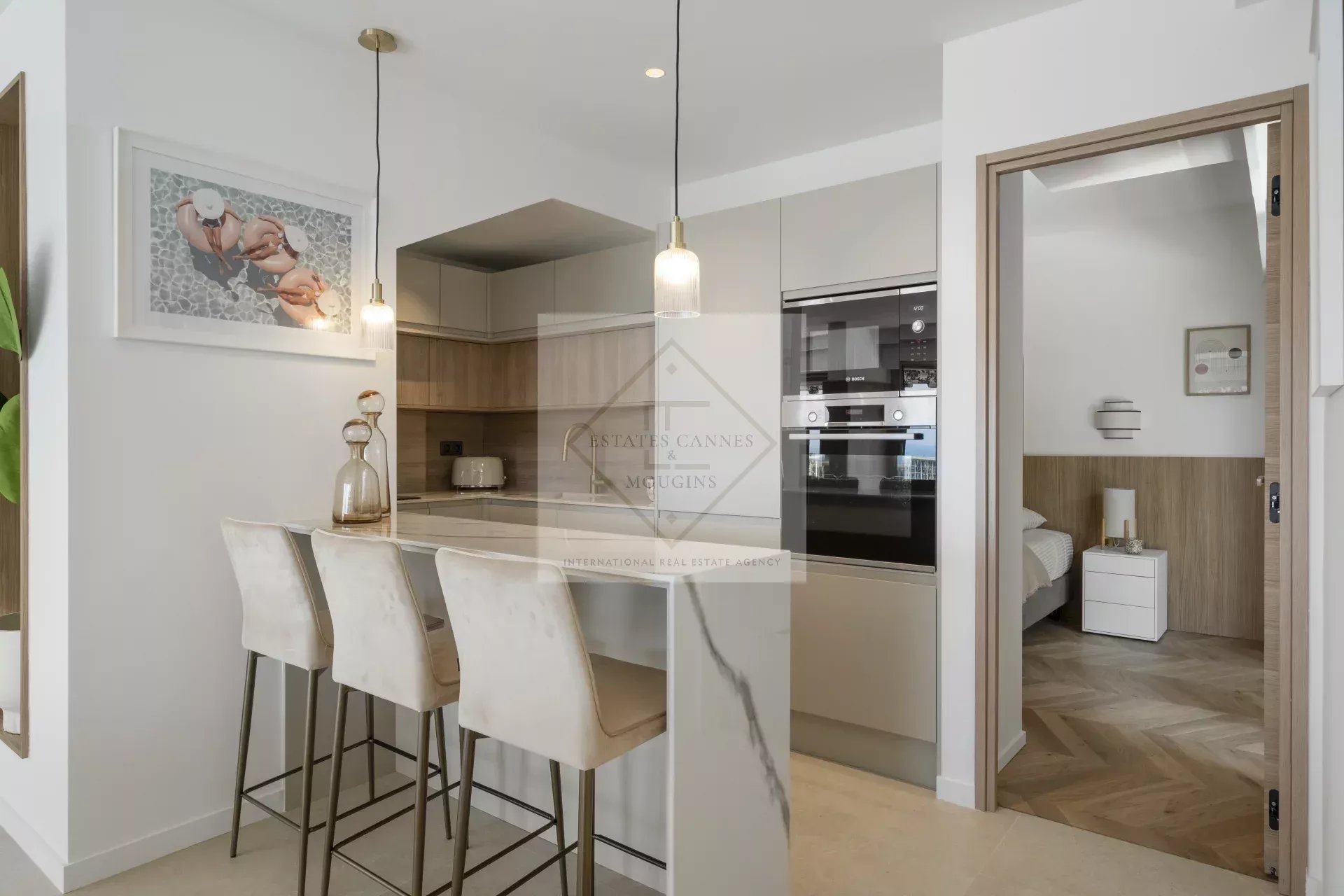 CANNES, Californie - Appartement d’exception de 5 pièces avec vue mer panoramique et îles de Lérins ! — photo 4