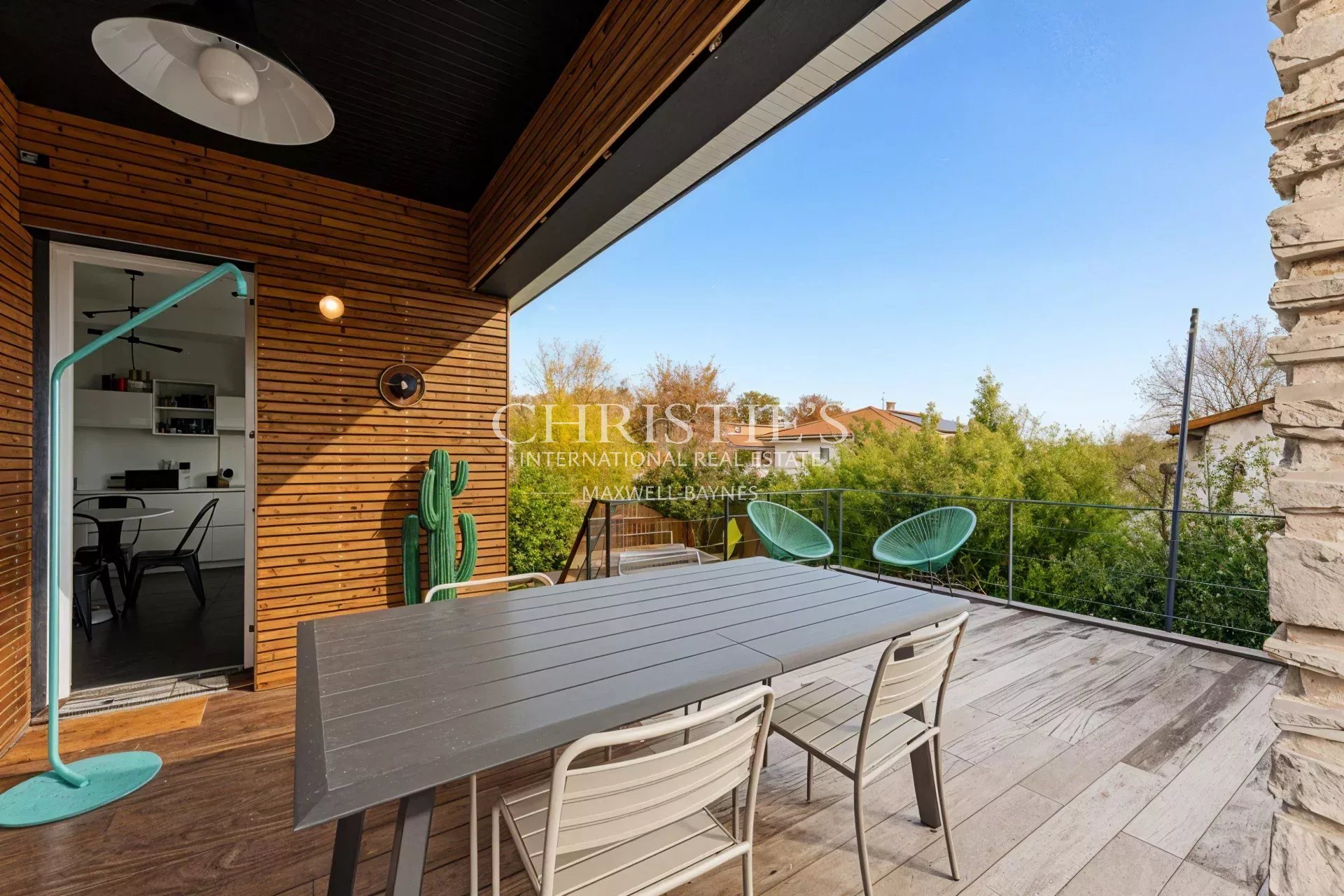 5 Bedroom Villa/Townhouse's Image 7