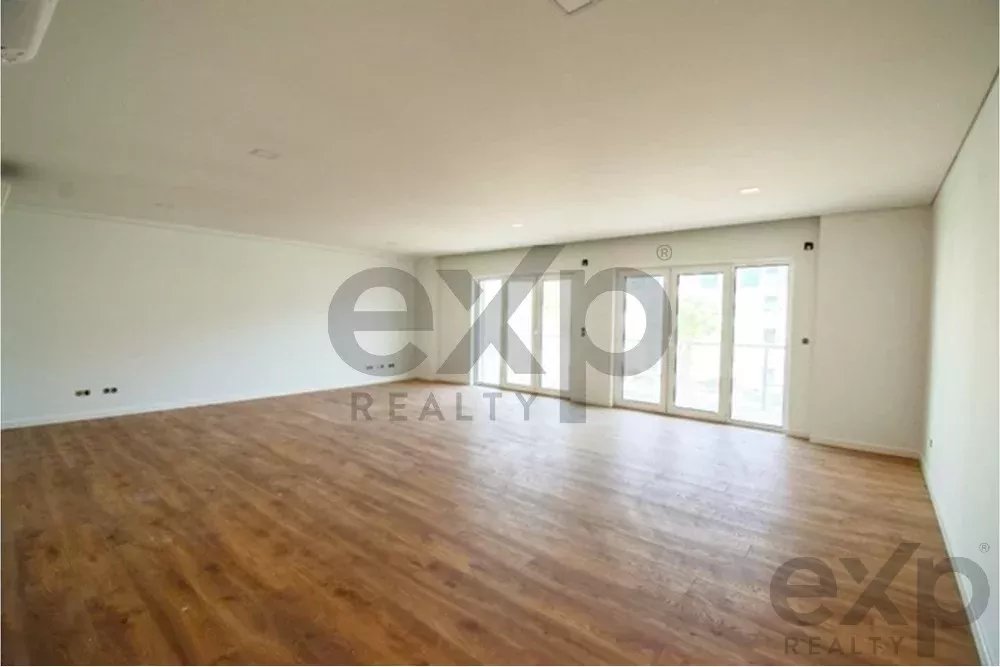 T2 with two terraces of 48 m² and 10 m², laundry, CE: A+, just 900 meters from Ericeira town center and the beach. 85948547 image 2