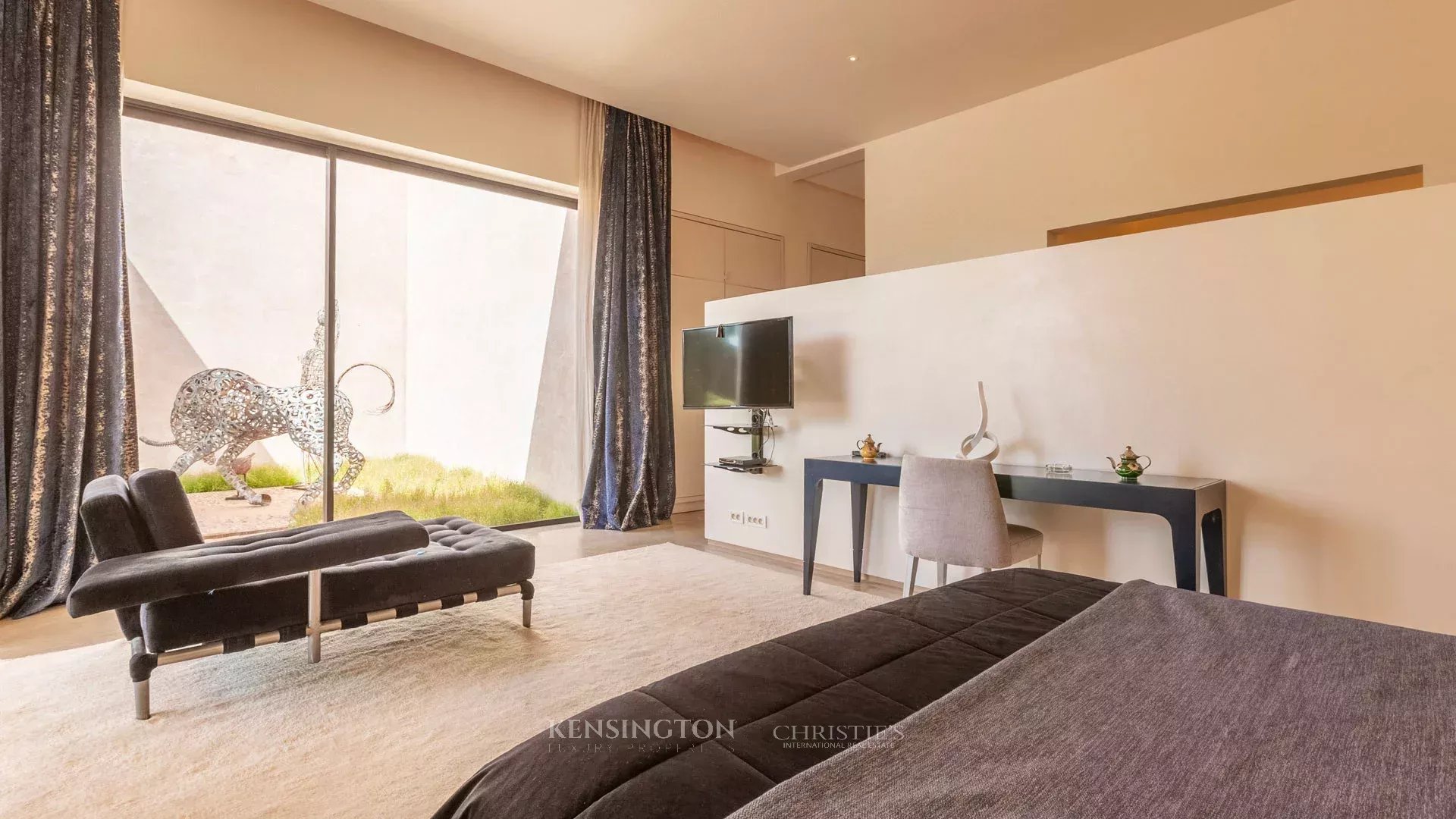 6 Bedroom Villa/Townhouse's Image 24