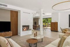 Luxury 4-Bedroom Villa for Sale in Fayence | Modern Family Estate — photo 4 of 7