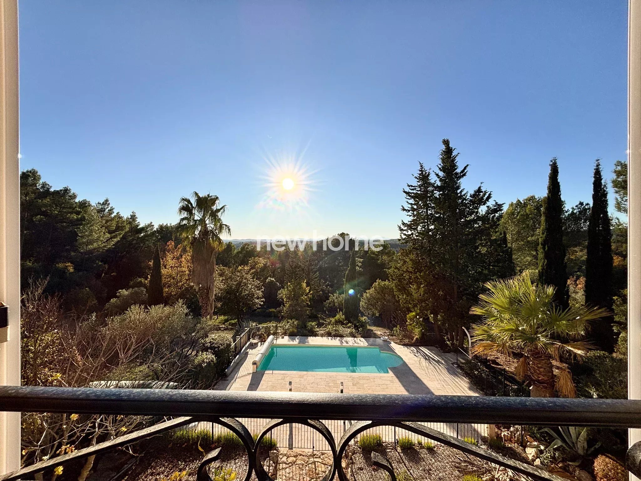 Bastide provençale de 160 m² sur un terrain d'un hectare avec vue dégagée!