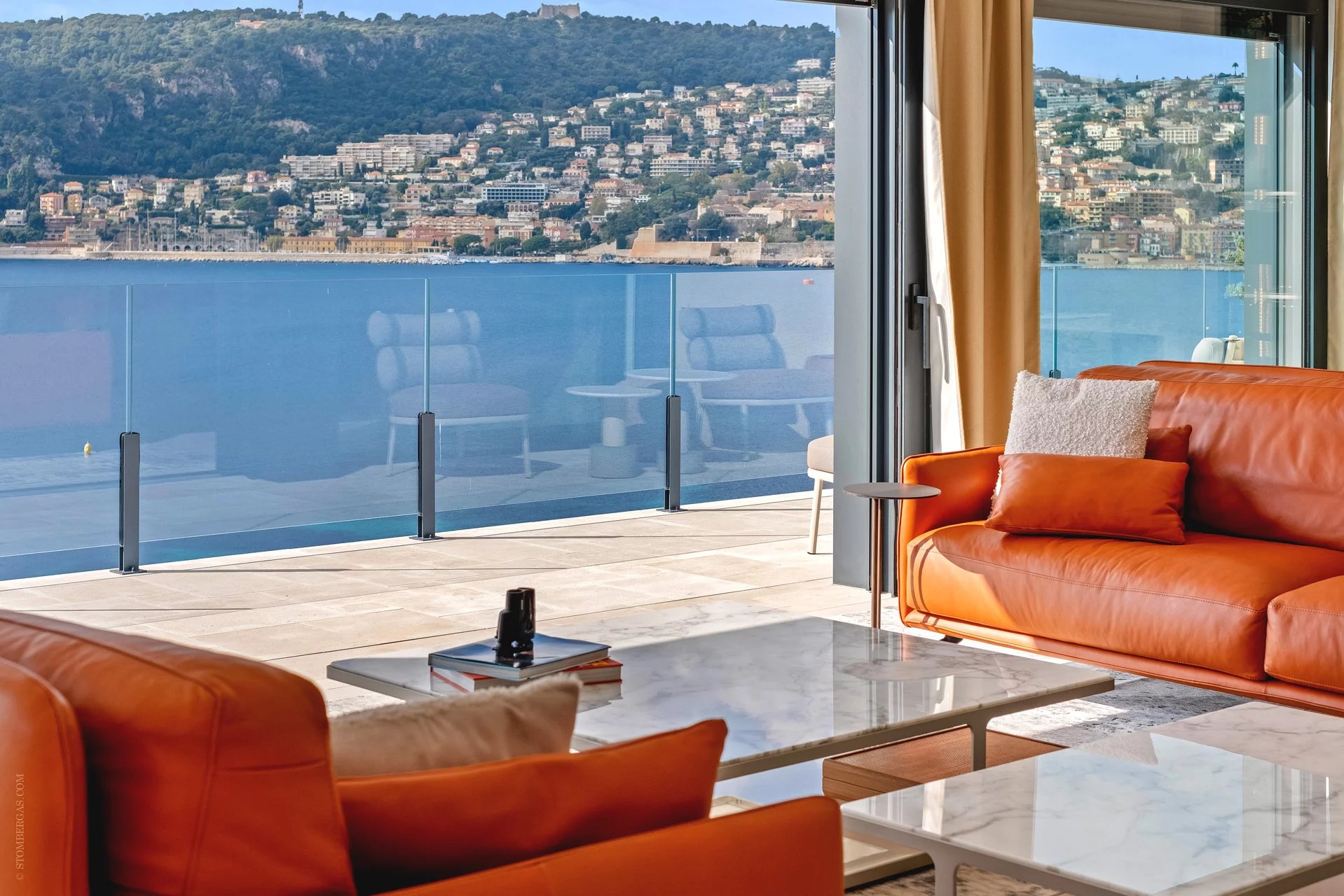 Design de bon goût avec vue panoramique sur la baie de Villefranche