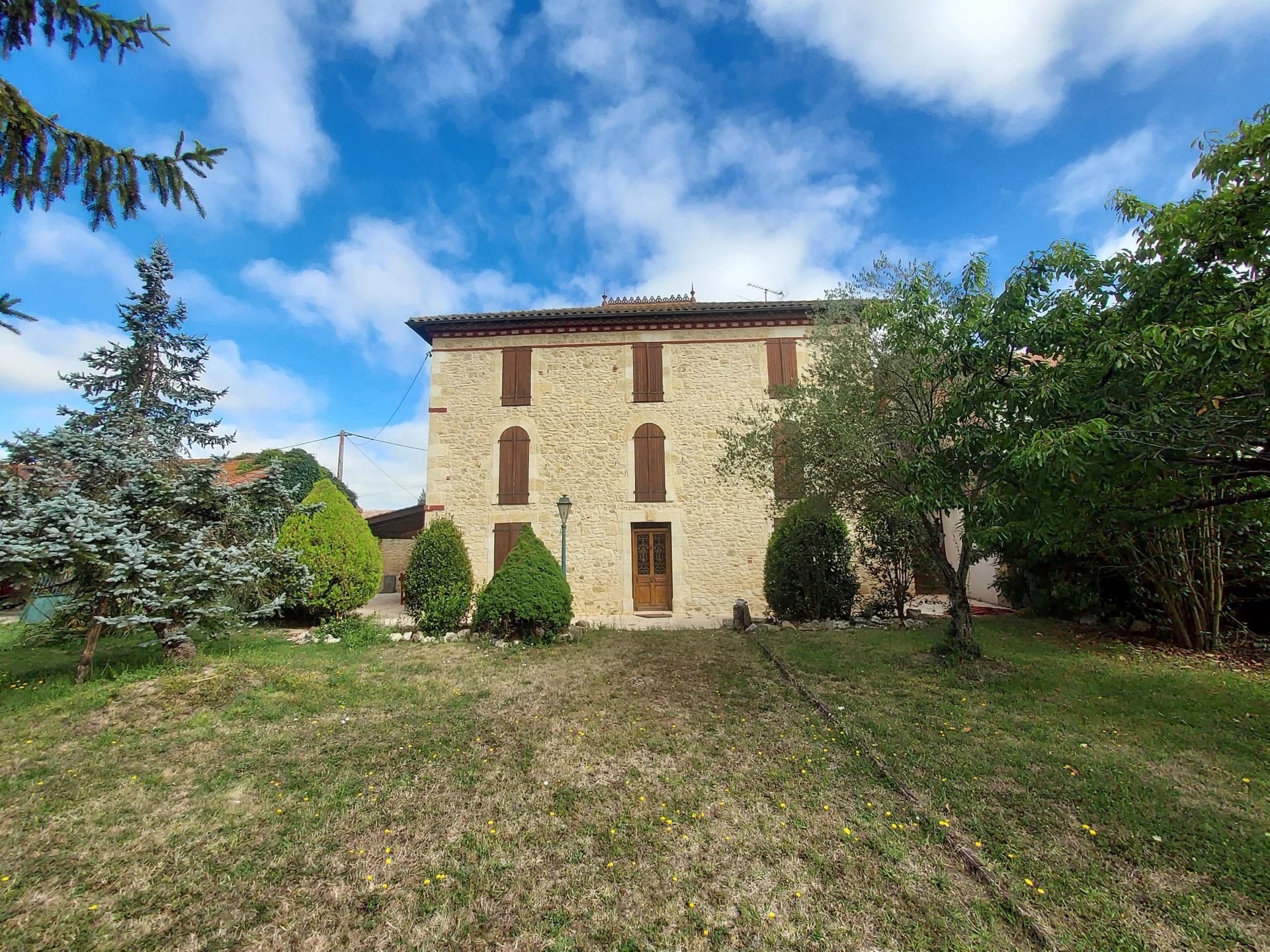 Agence immobilière de 