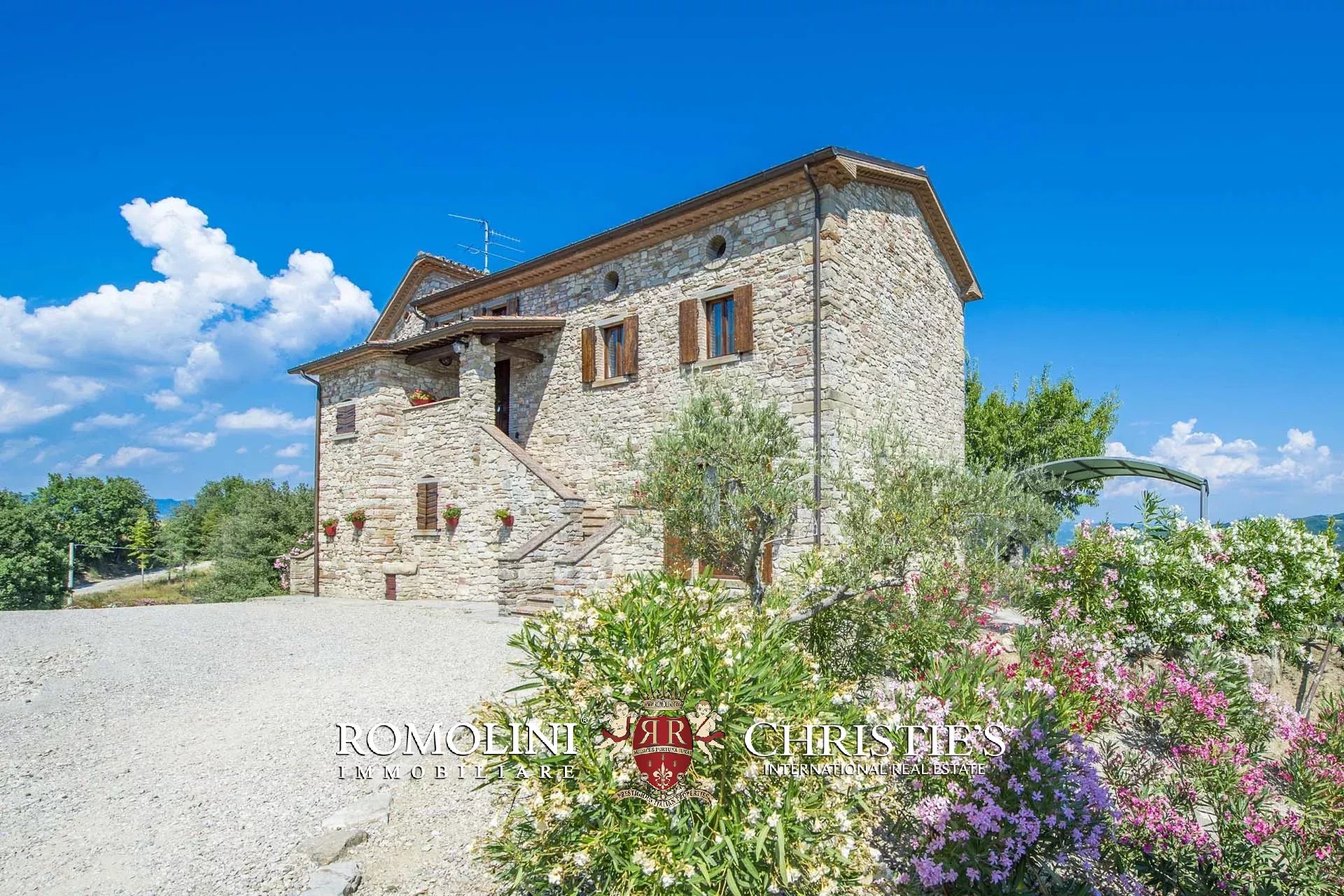 10 Bedroom Villa/Townhouse's Image 23