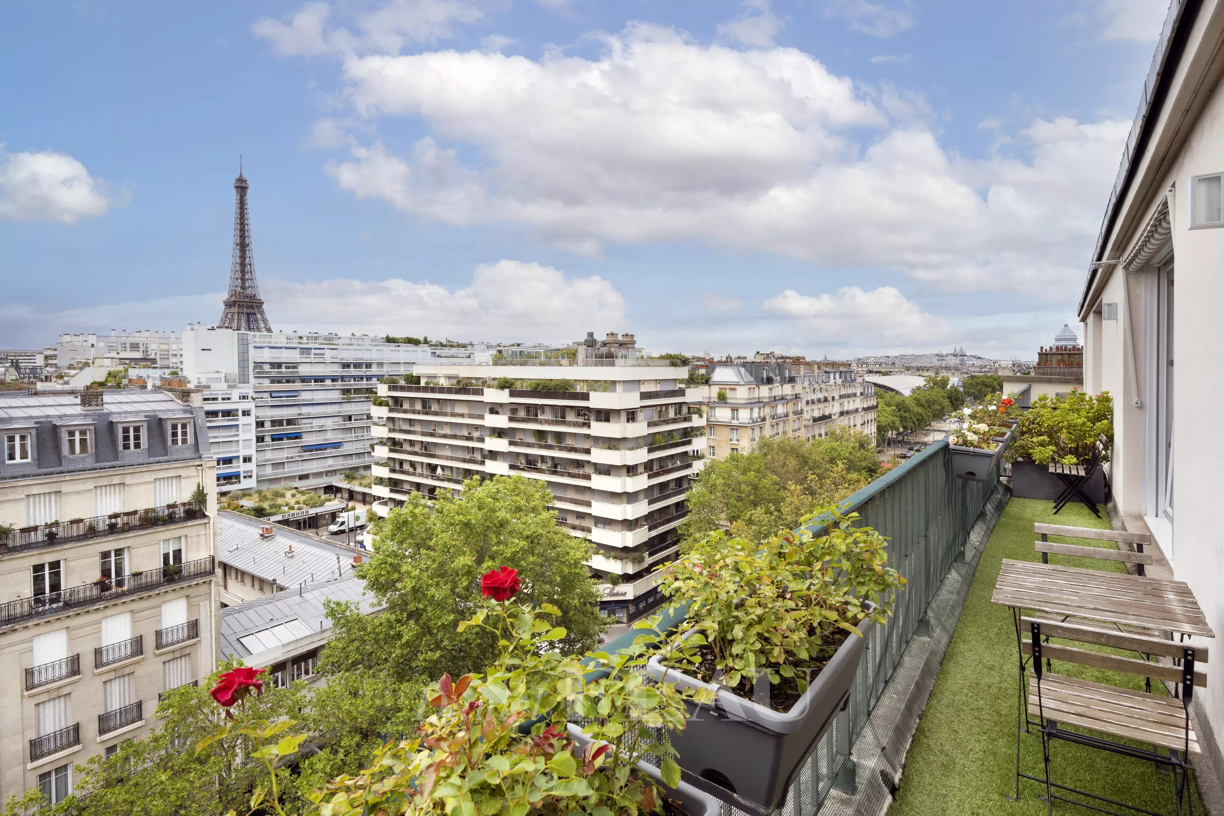Sale Apartment Paris 15th