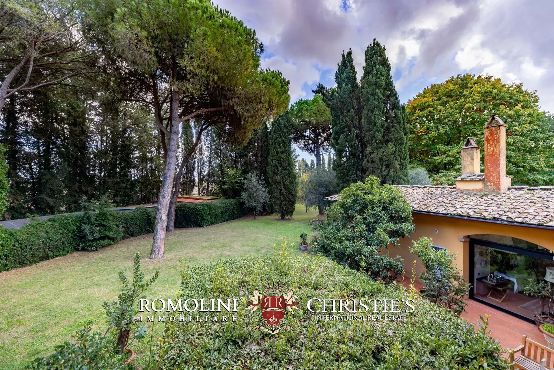 4 Bedroom Villa/Townhouse's Image 41