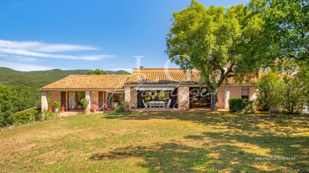 Villa for sale in Frejus — AN EXCEPTIONAL COUNTRY SETTING