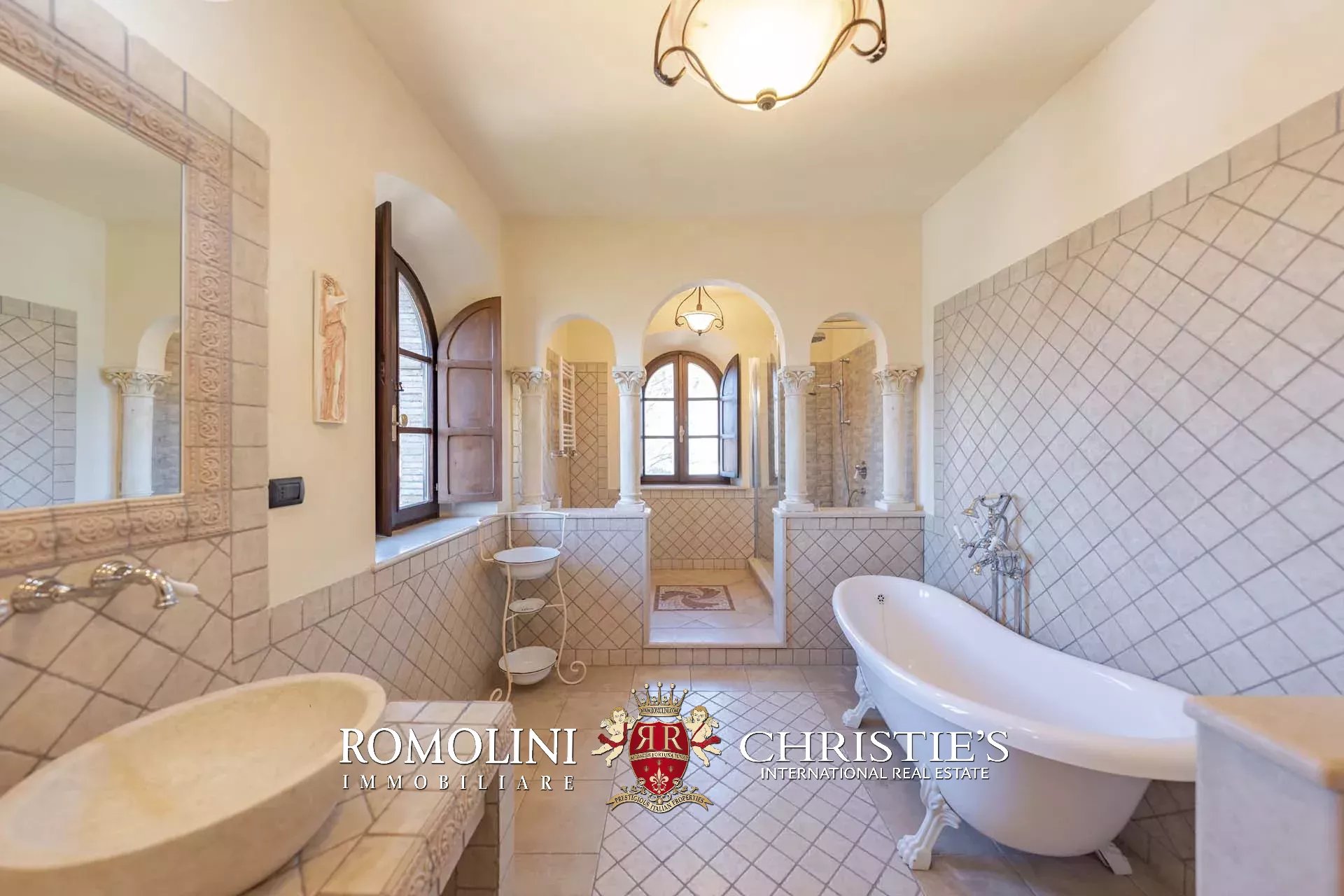 20 Bedroom Chateau's Image 57
